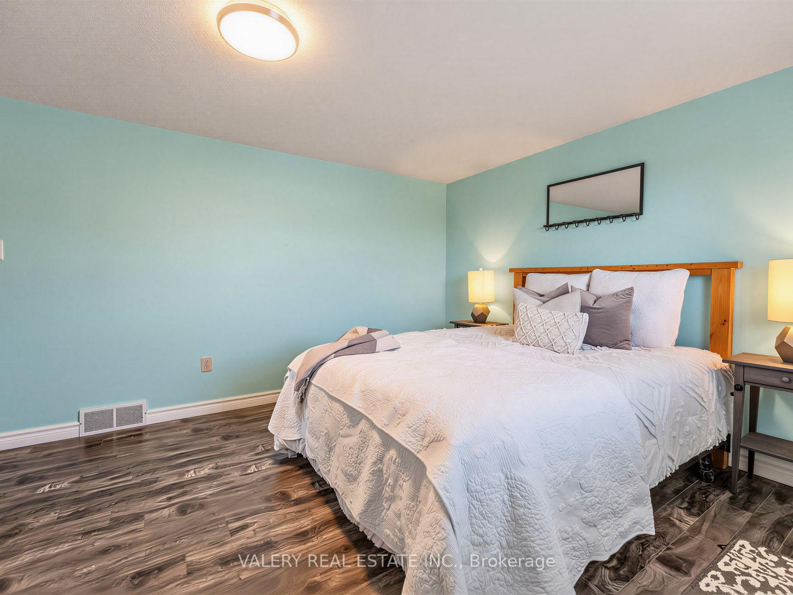 Photo 22 of 466 Misty Crescent, Kitchener, Grand River North — HOMEH