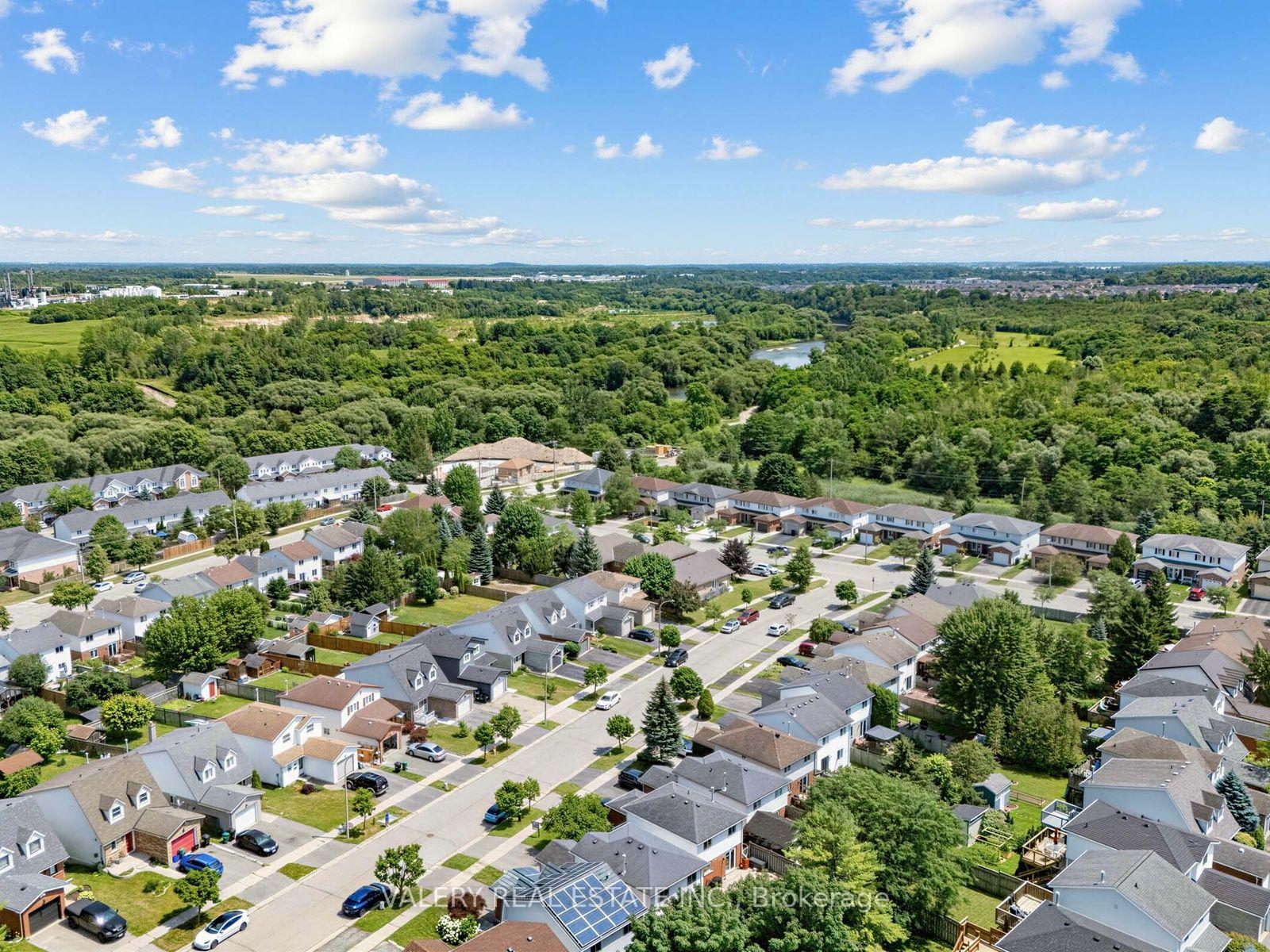 Photo 42 of 466 Misty Crescent, Kitchener, Grand River North — HOMEH