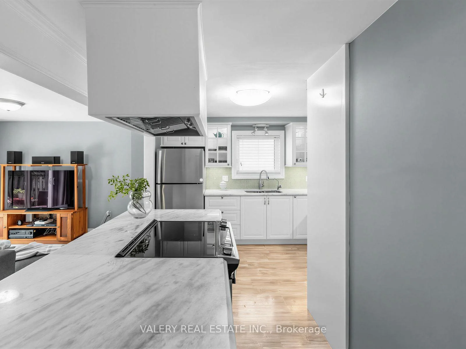 Photo 11 of 466 Misty Crescent, Kitchener, Grand River North — HOMEH