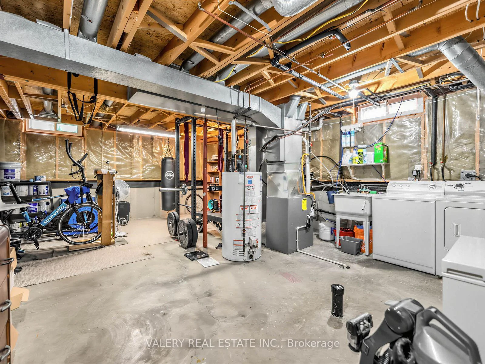 Photo 18 of 466 Misty Crescent, Kitchener, Grand River North — HOMEH