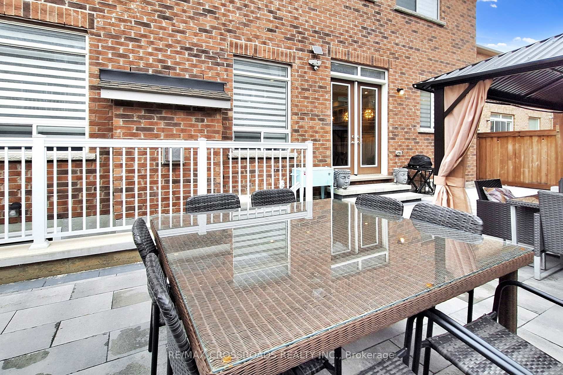 Photo 35 of 9 Kingknoll Crescent, Georgina, Keswick South — HOMEH