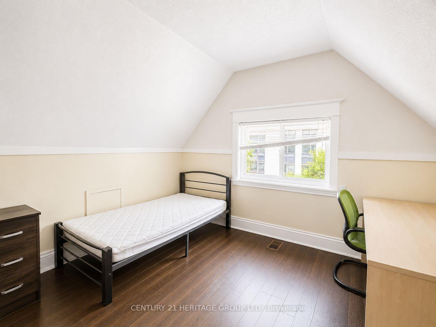 Photo 9 of 406 Jackson Street W, Hamilton, Kirkendall — HOMEH