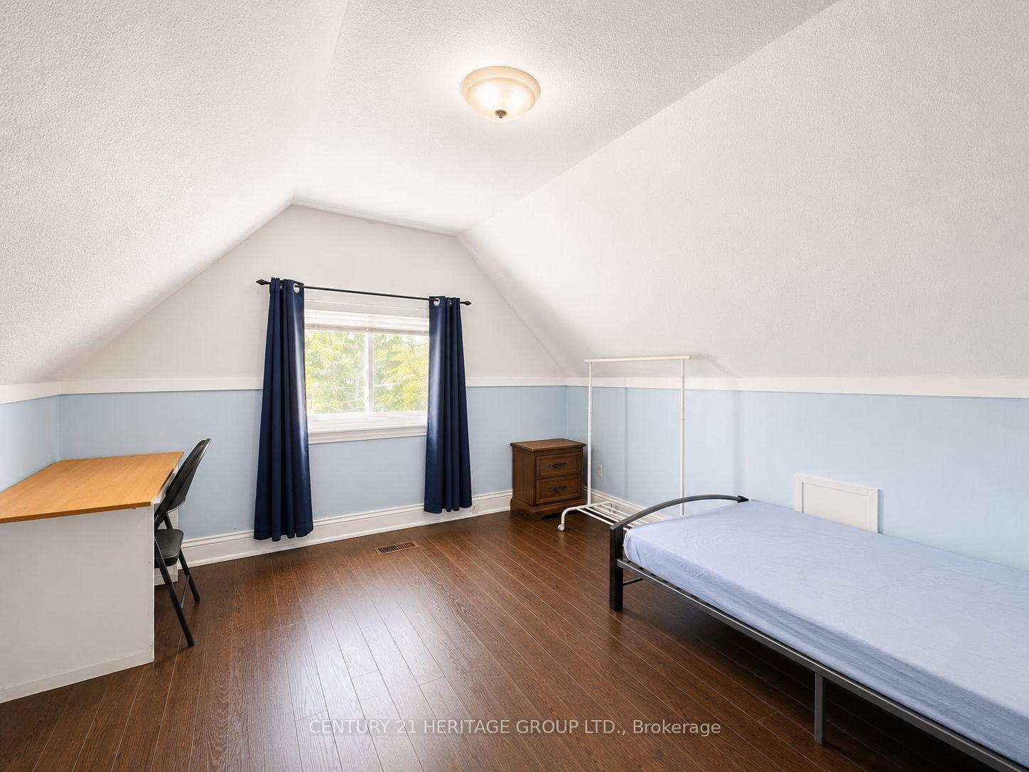 Photo 10 of 406 Jackson Street W, Hamilton, Kirkendall — HOMEH
