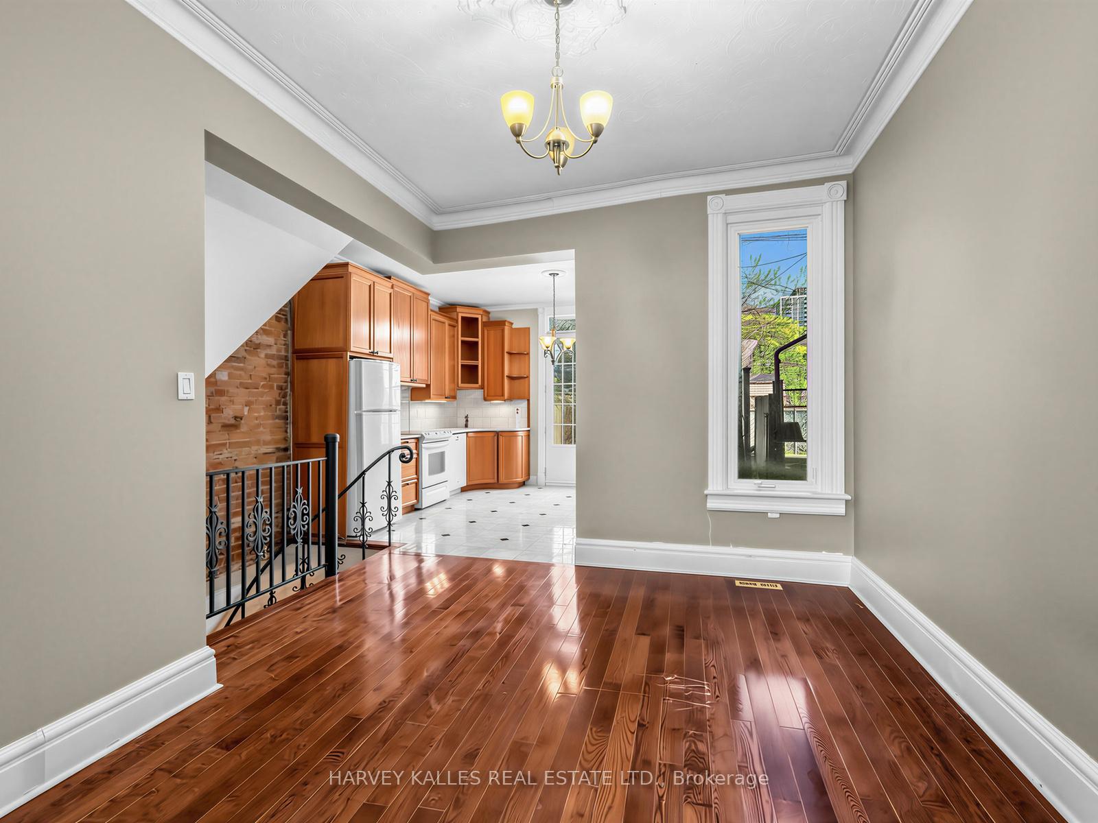 Photo 6 of 258 Harbord Street, Toronto, Palmerston-Little Italy — HOMEH