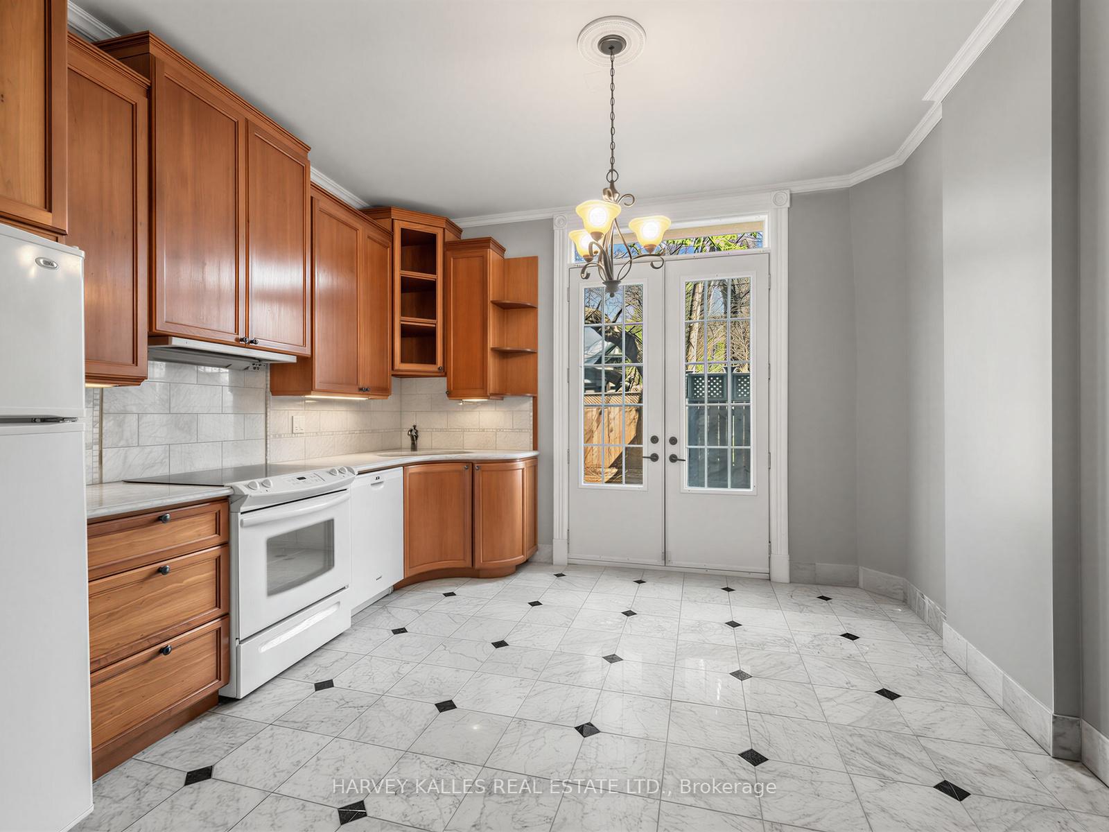 Photo 7 of 258 Harbord Street, Toronto, Palmerston-Little Italy — HOMEH