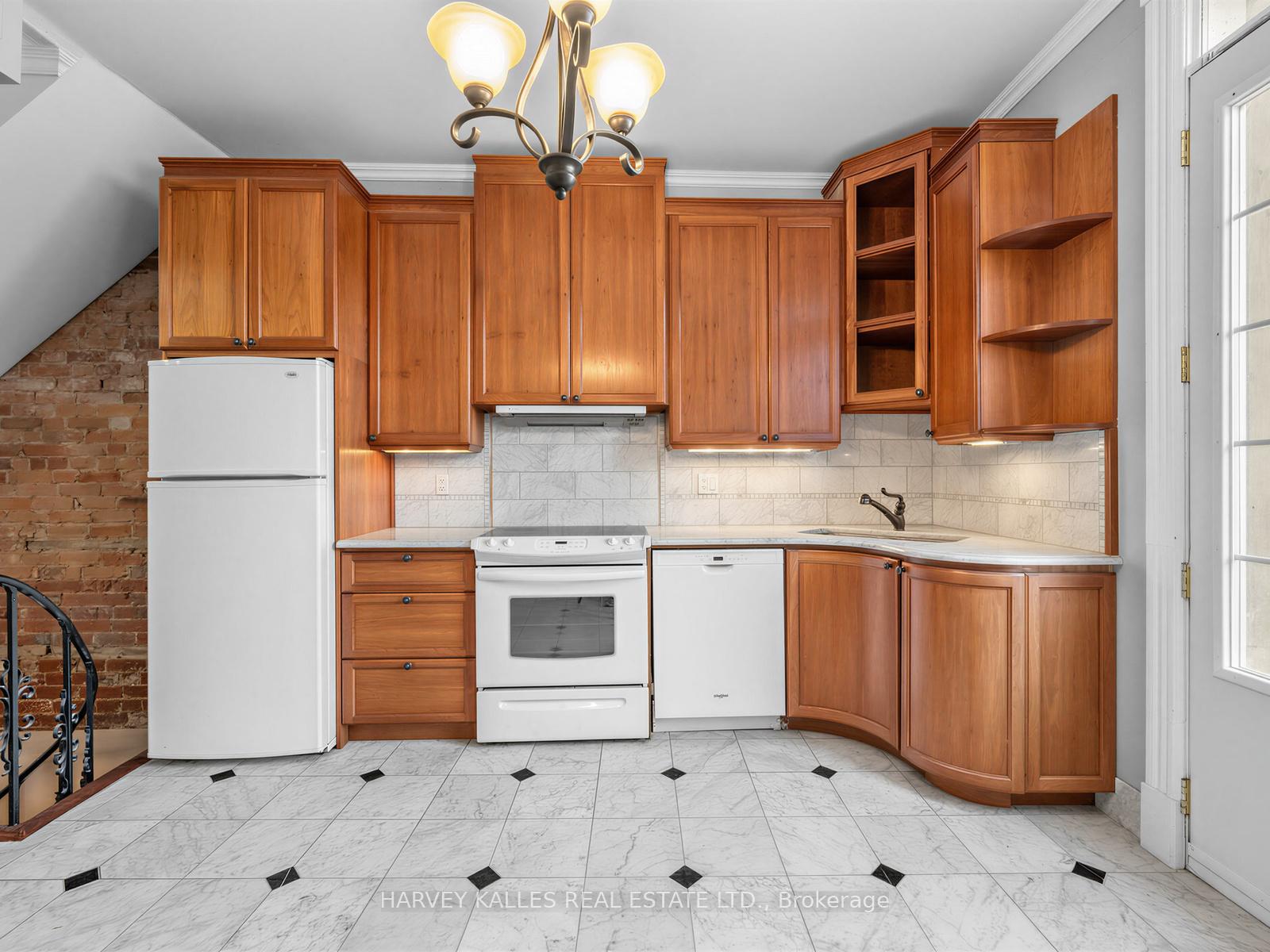Photo 8 of 258 Harbord Street, Toronto, Palmerston-Little Italy — HOMEH