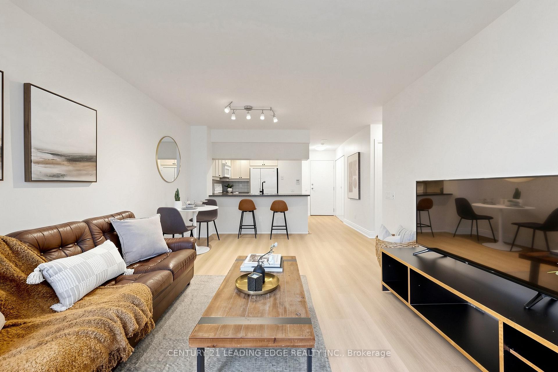 Photo 4 of Unit 328, 15 Northtown Way, North York, Willowdale East — HOMEH