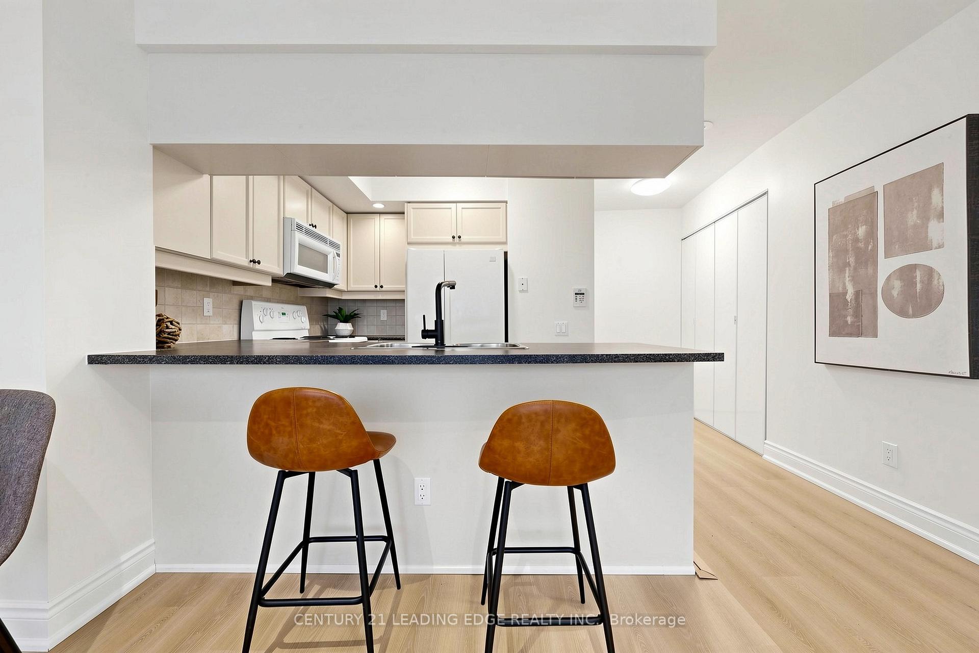 Photo 7 of Unit 328, 15 Northtown Way, North York, Willowdale East — HOMEH