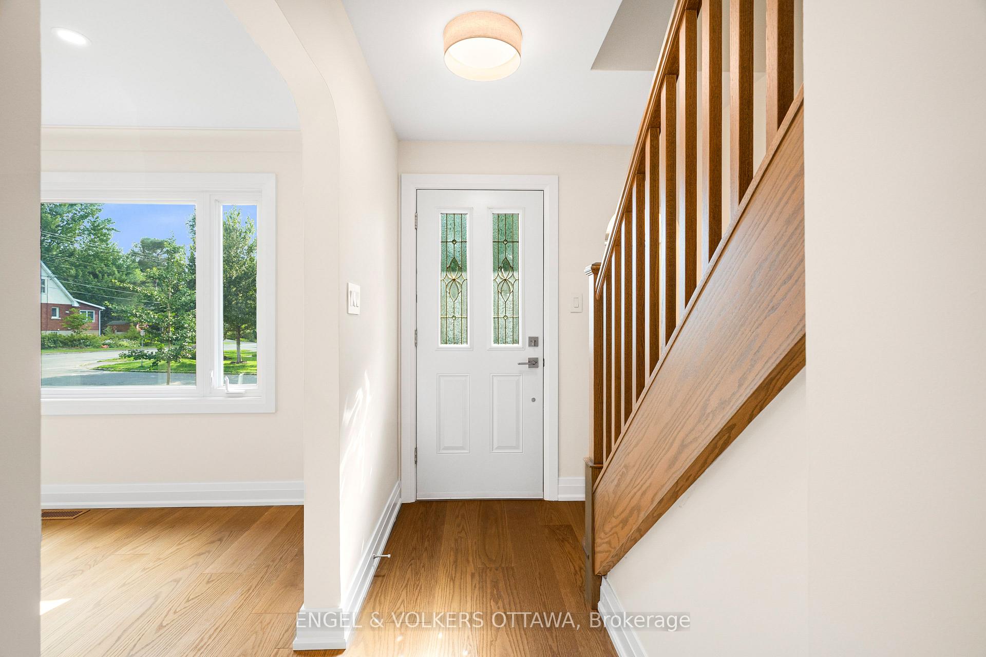 Photo 6 of 581 Windermere Avenue, Ottawa, McKellar/Highland — HOMEH