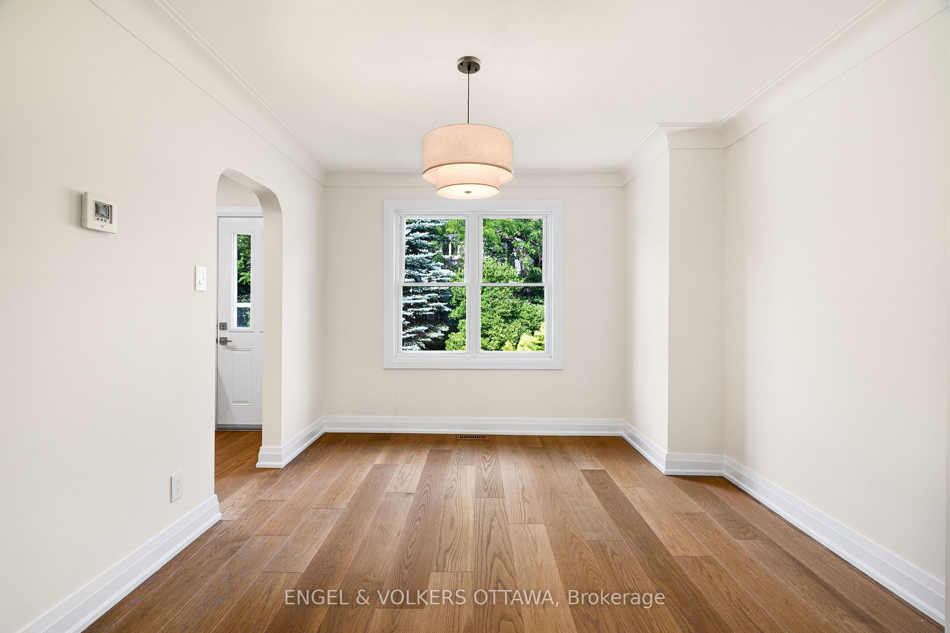 Photo 18 of 581 Windermere Avenue, Ottawa, McKellar/Highland — HOMEH