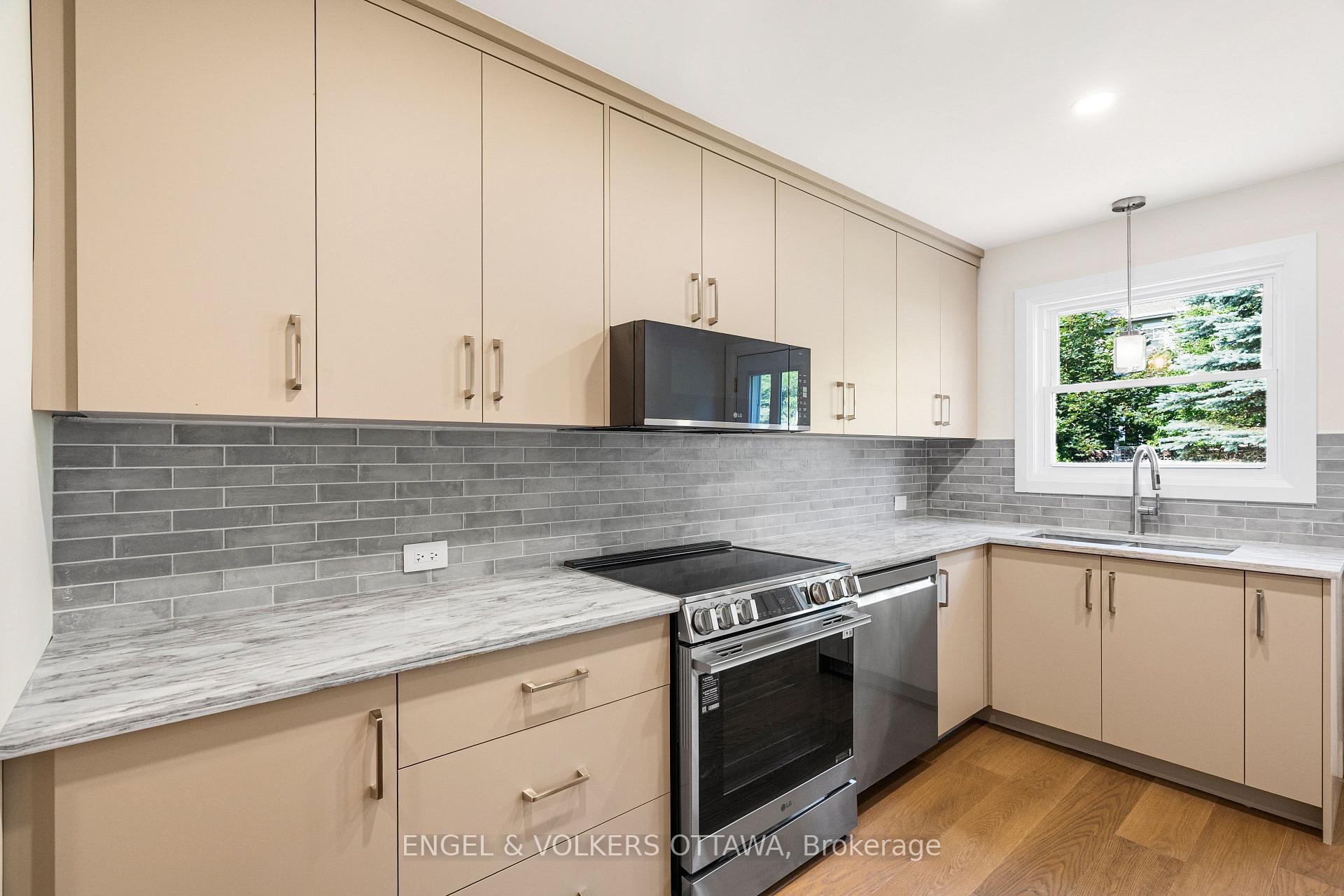 Photo 22 of 581 Windermere Avenue, Ottawa, McKellar/Highland — HOMEH