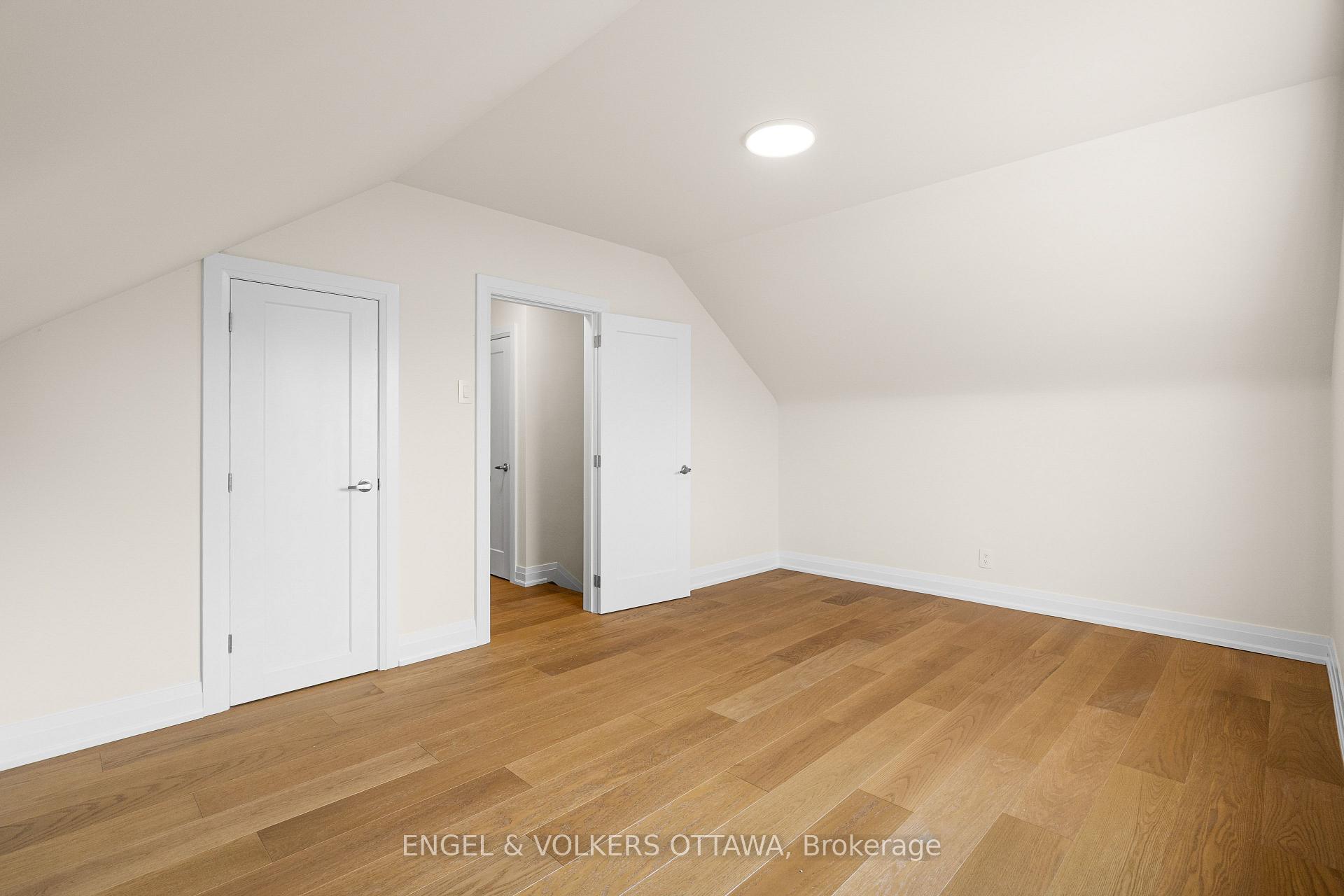 Photo 38 of 581 Windermere Avenue, Ottawa, McKellar/Highland — HOMEH