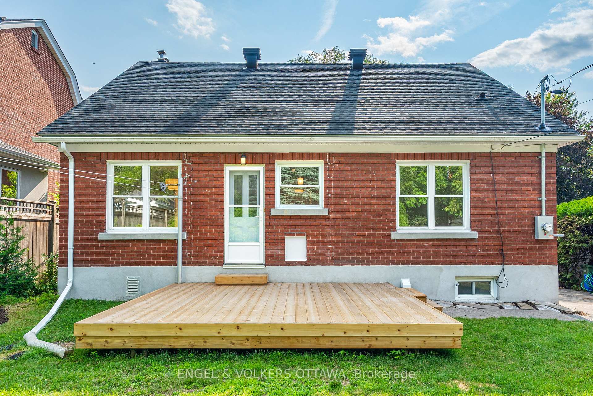 Photo 45 of 581 Windermere Avenue, Ottawa, McKellar/Highland — HOMEH