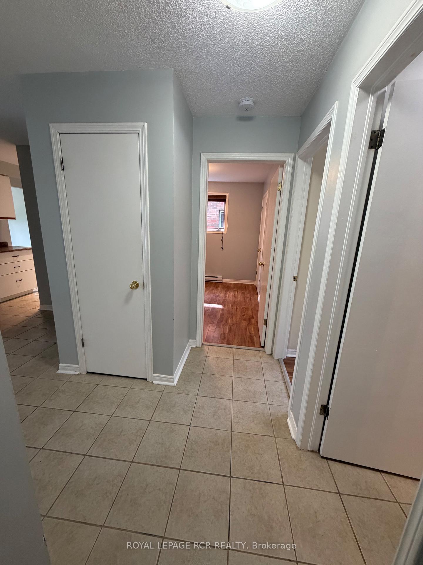 Photo 3 of Unit B - Unit 4 (lower level), 50 Third Street, Orangeville — HOMEH
