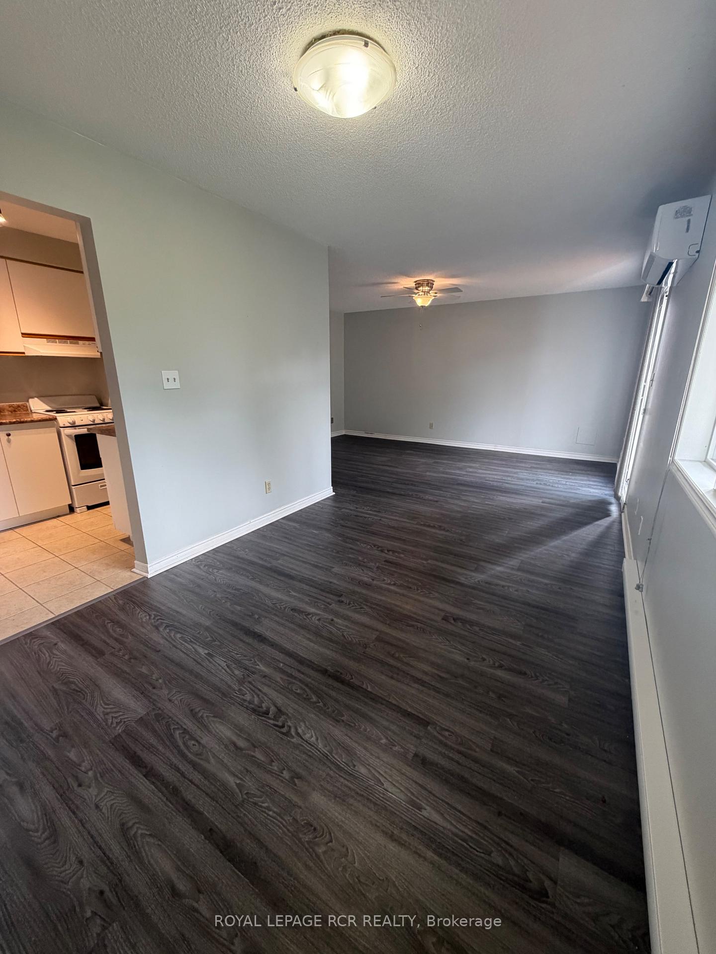 Photo 7 of Unit B - Unit 4 (lower level), 50 Third Street, Orangeville — HOMEH