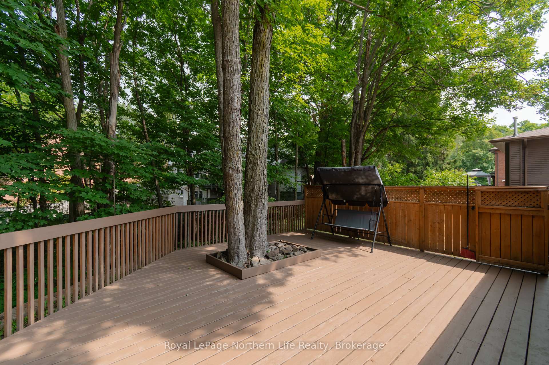 Photo 33 of 40 Ellendale Drive, North Bay, Widdifield — HOMEH