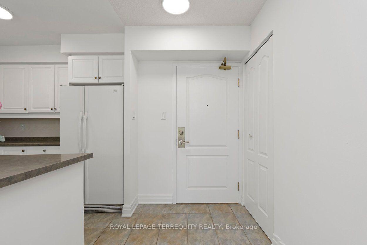 Photo 4 of Unit 315, 18 Wanless Avenue, Toronto, Lawrence Park North — HOMEH