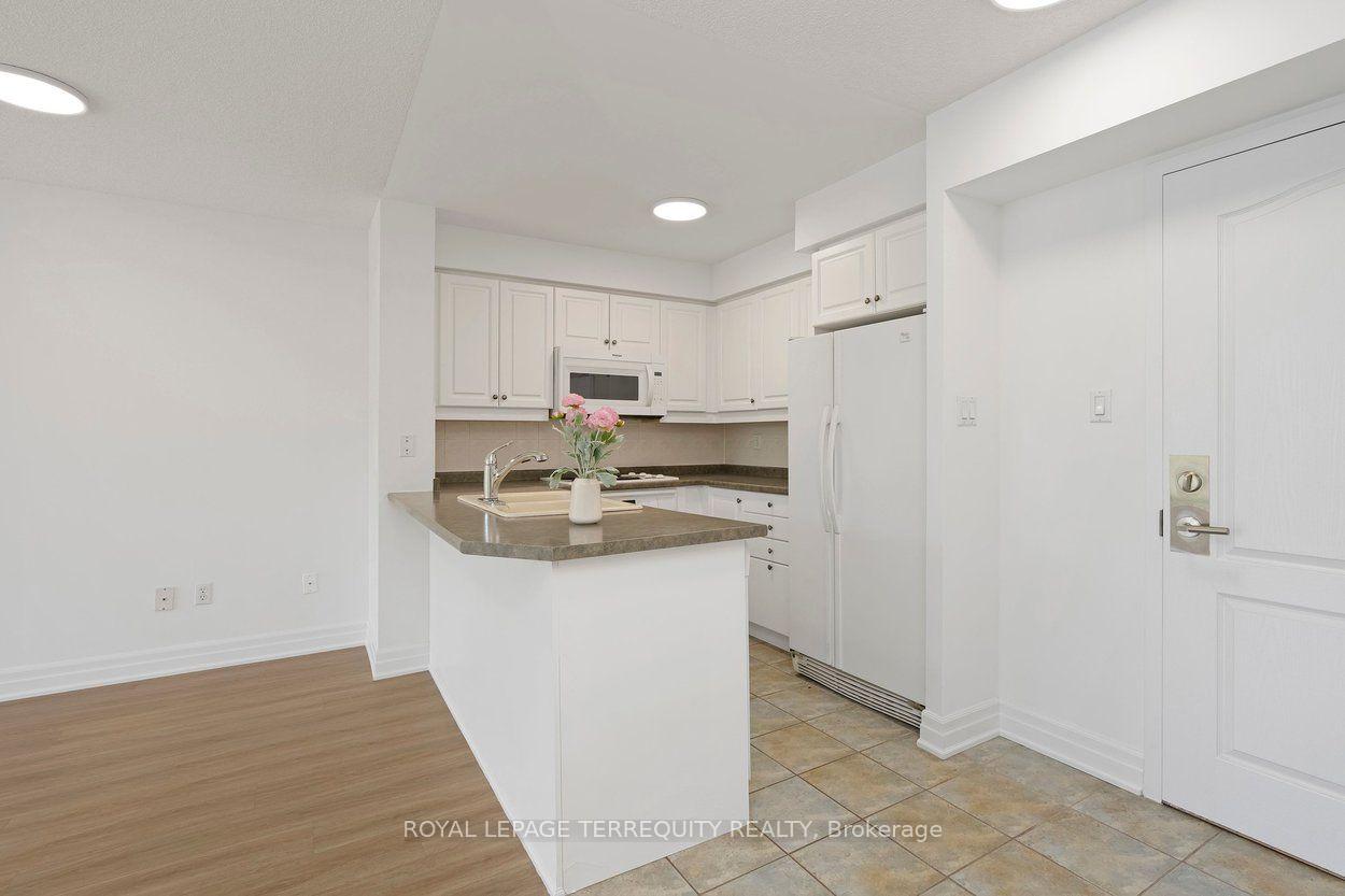 Photo 5 of Unit 315, 18 Wanless Avenue, Toronto, Lawrence Park North — HOMEH