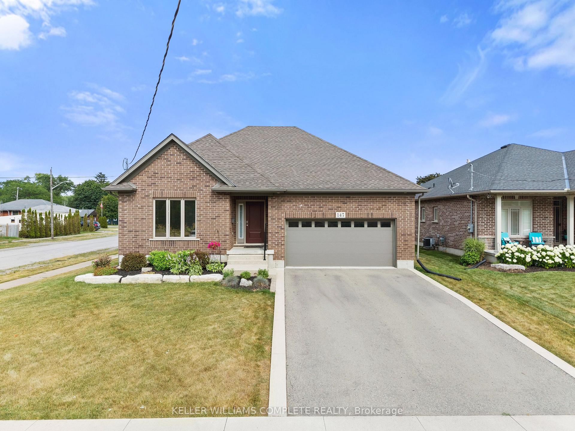 Photo 2 of 147 Scholfield Avenue, Port Colborne, Sugarloaf — HOMEH