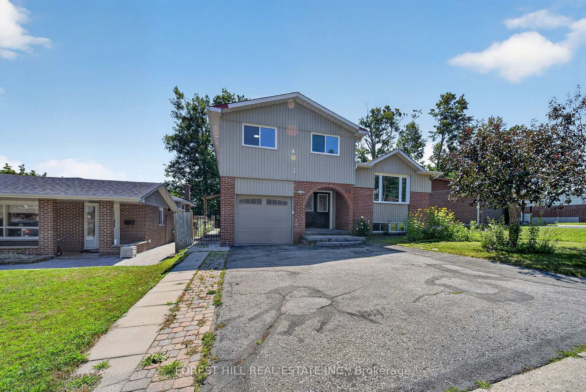 Photo 1 of 63 Springdale Drive, Barrie, Cundles East — HOMEH