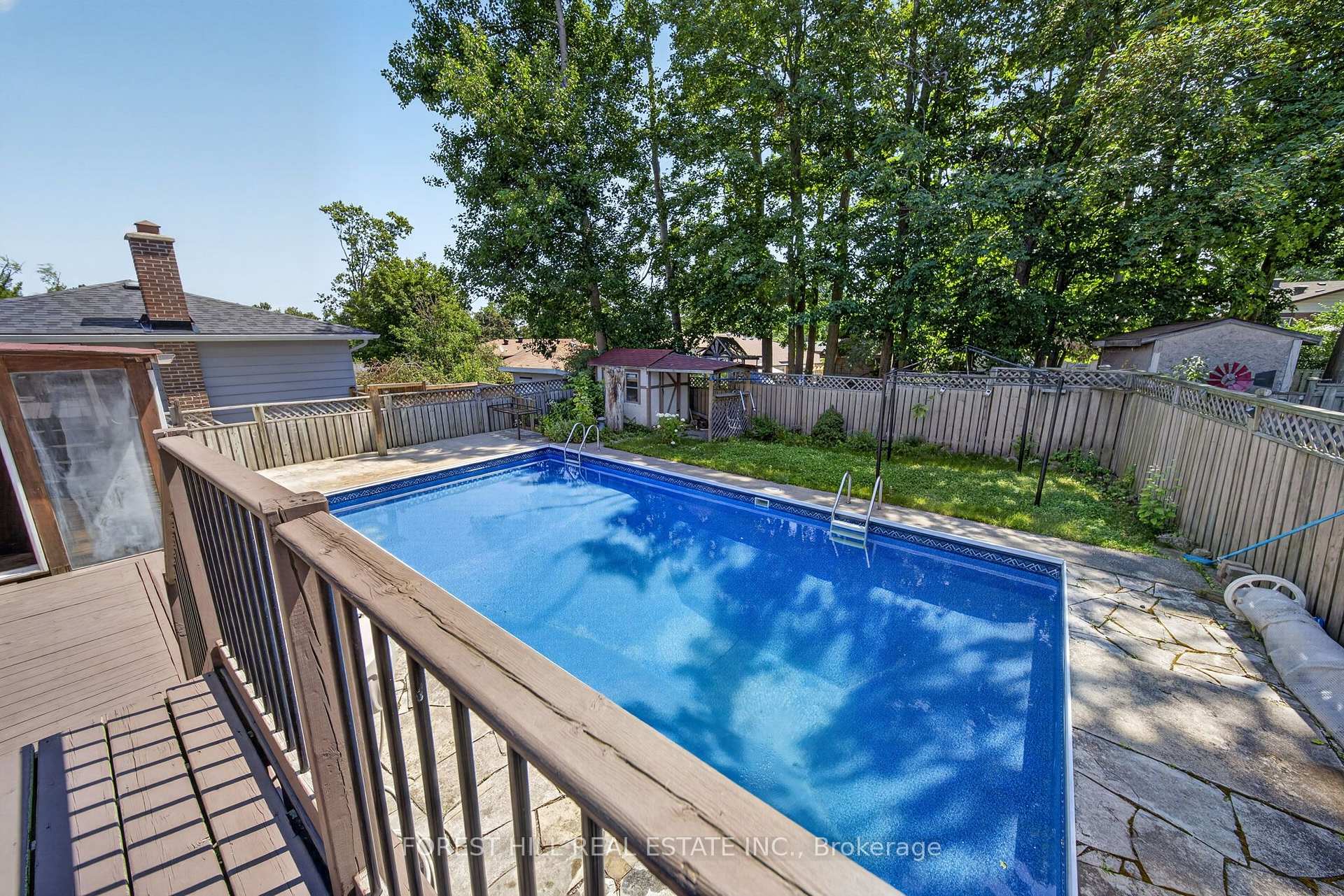 Photo 5 of 63 Springdale Drive, Barrie, Cundles East — HOMEH