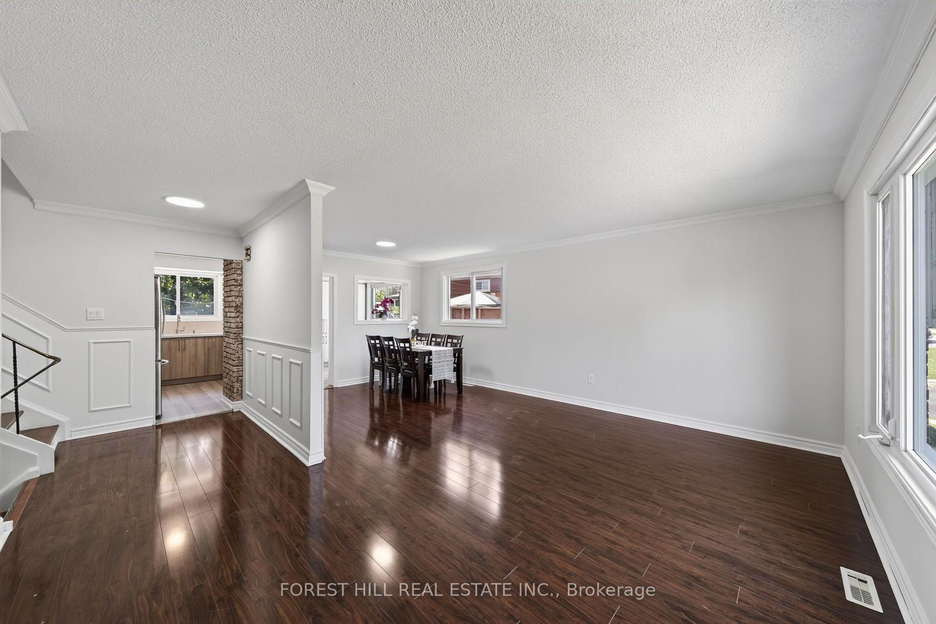 Photo 16 of 63 Springdale Drive, Barrie, Cundles East — HOMEH