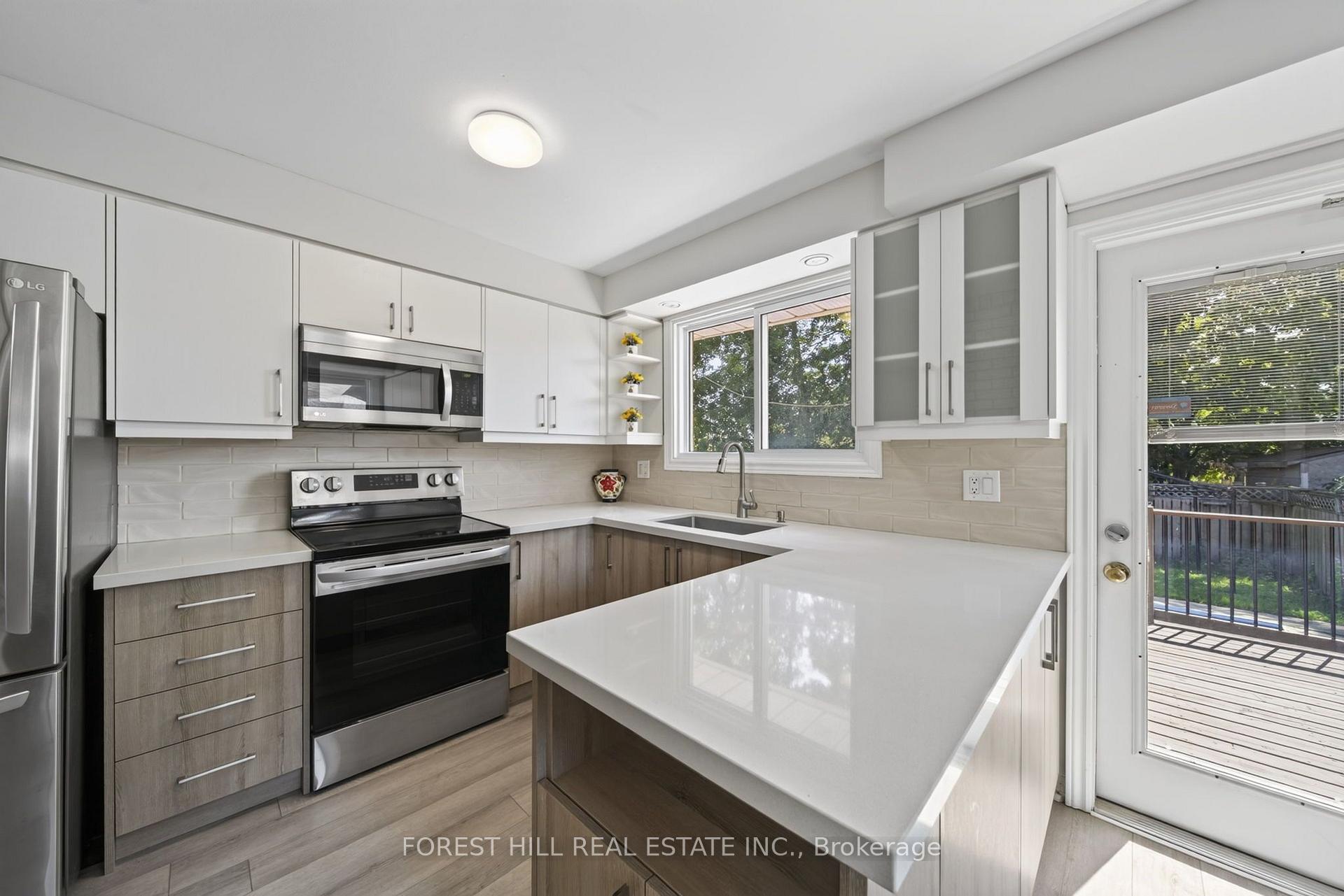 Photo 7 of 63 Springdale Drive, Barrie, Cundles East — HOMEH