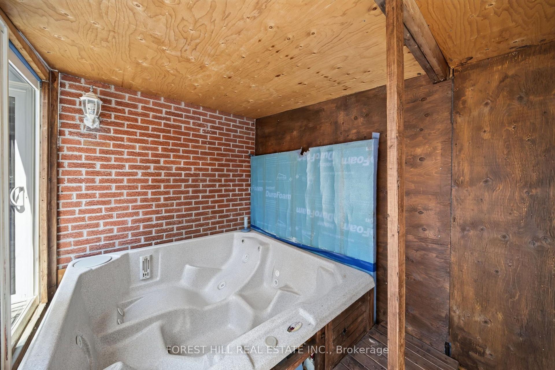 Photo 40 of 63 Springdale Drive, Barrie, Cundles East — HOMEH
