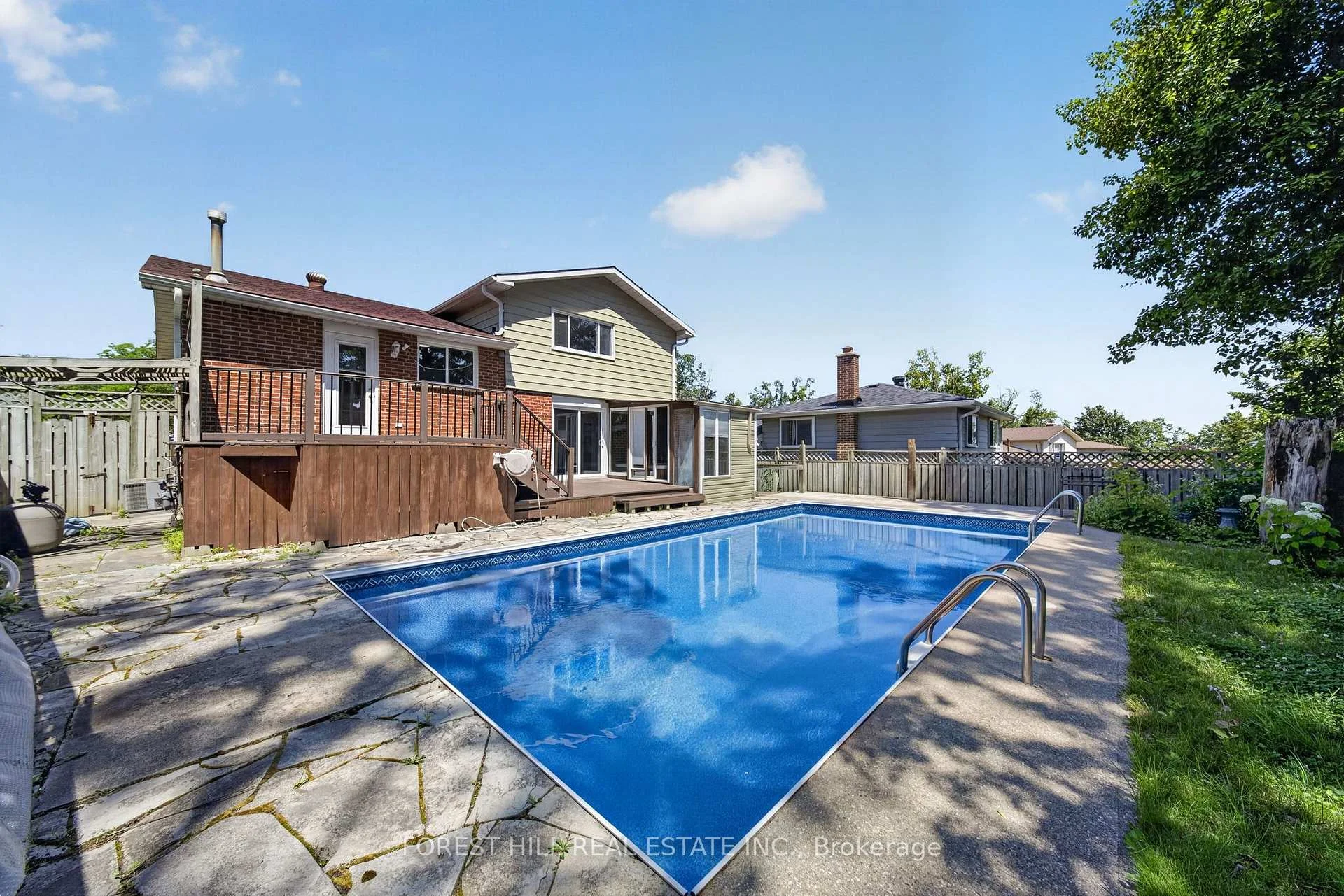 Photo 37 of 63 Springdale Drive, Barrie, Cundles East — HOMEH