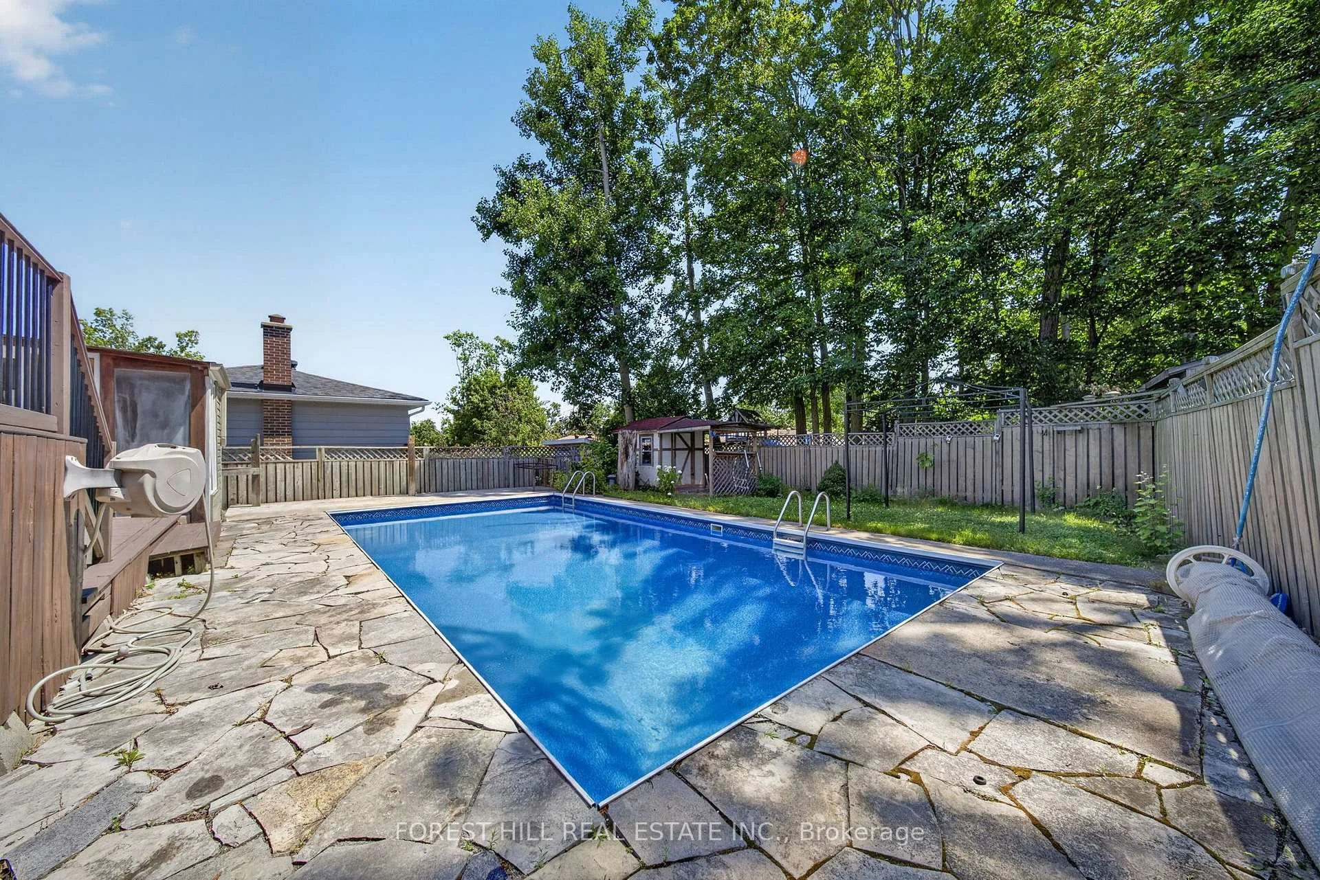 Photo 38 of 63 Springdale Drive, Barrie, Cundles East — HOMEH