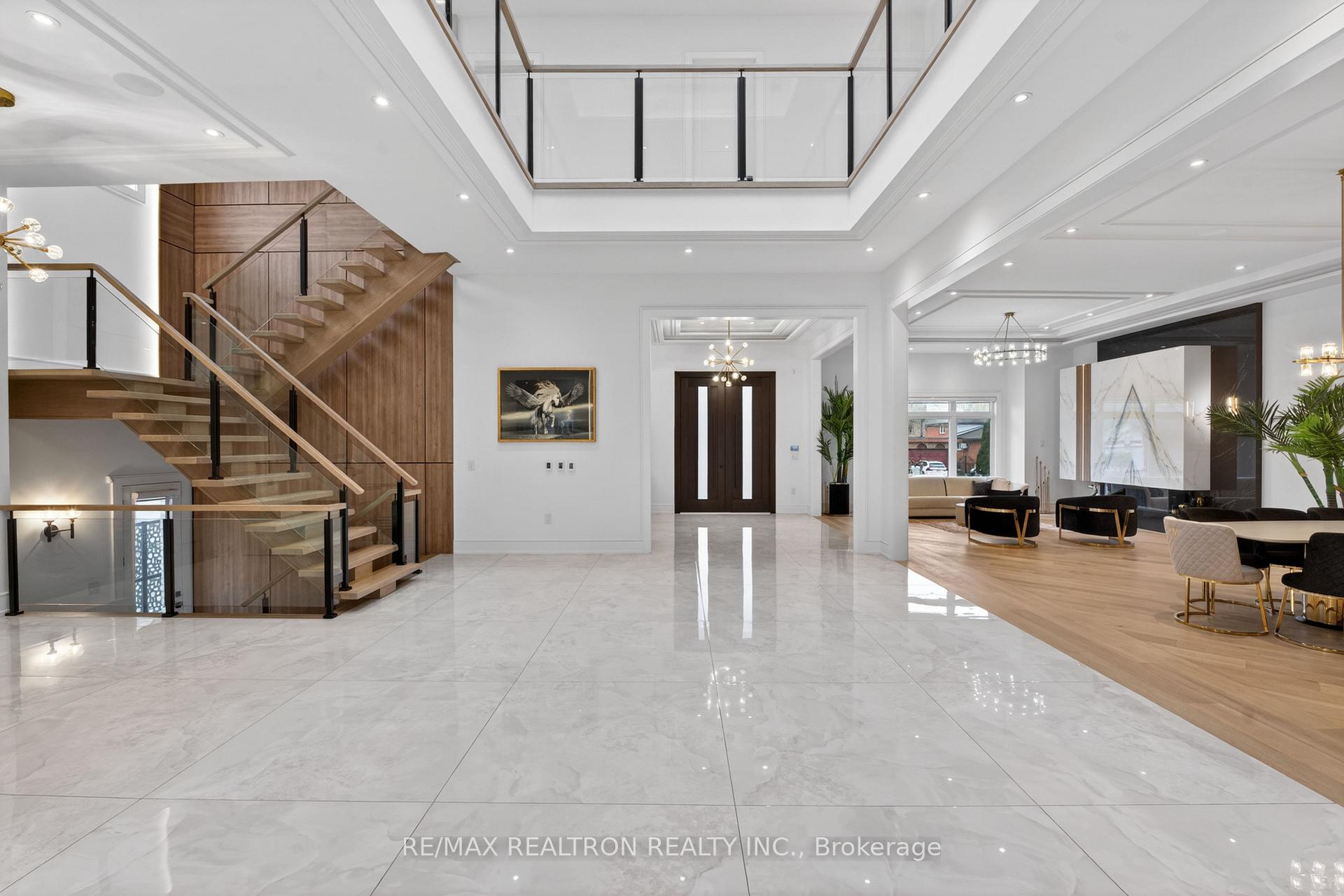 Photo 8 of 116 Oak Avenue, Richmond Hill, South Richvale — HOMEH