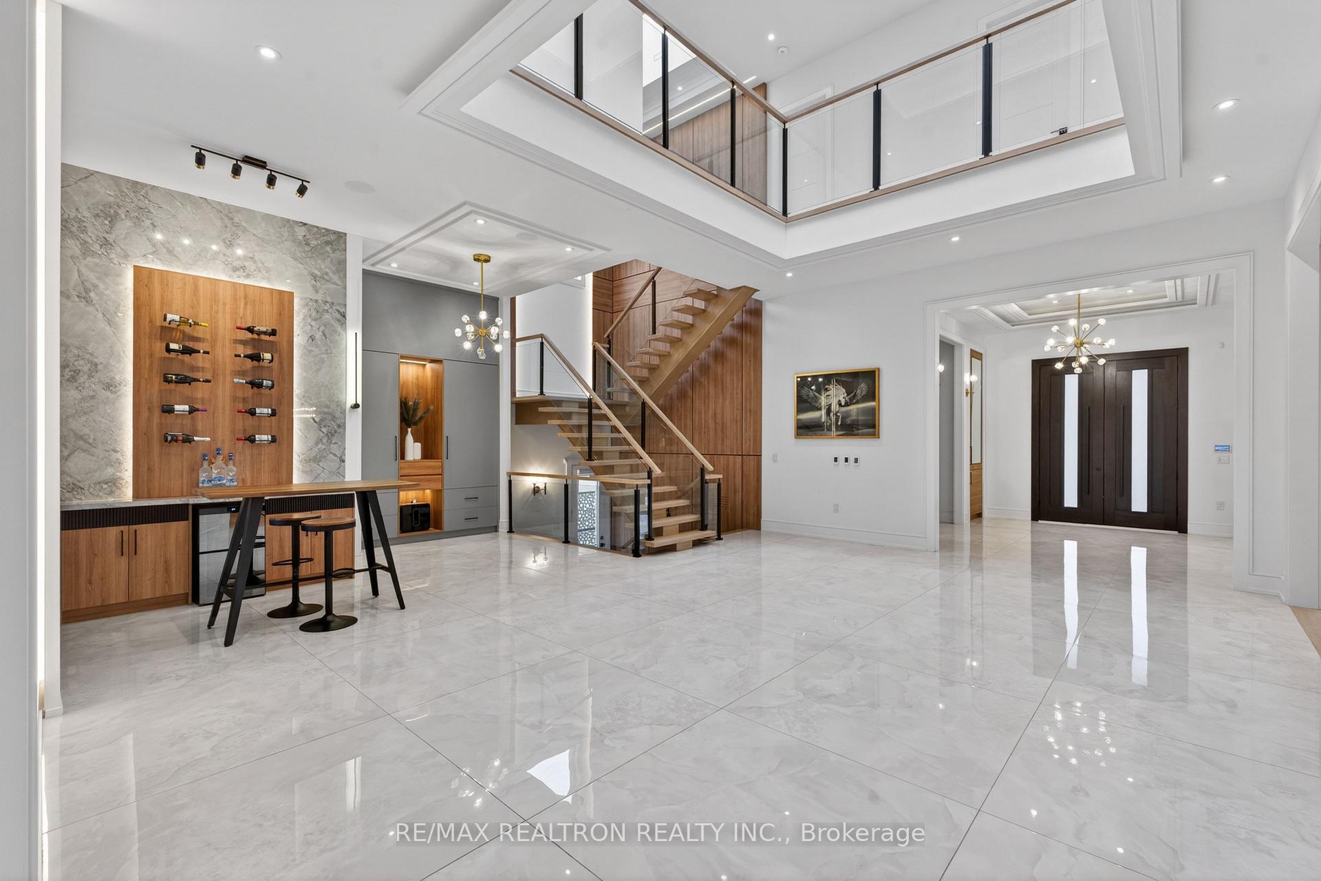 Photo 9 of 116 Oak Avenue, Richmond Hill, South Richvale — HOMEH