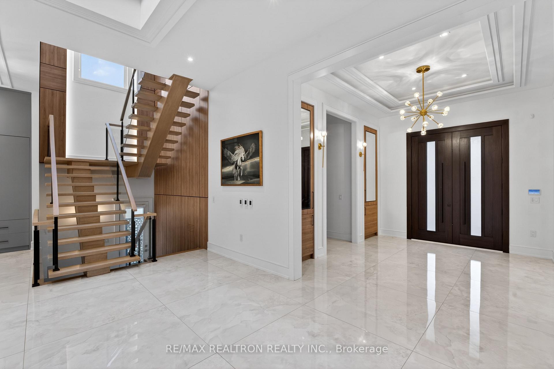 Photo 10 of 116 Oak Avenue, Richmond Hill, South Richvale — HOMEH