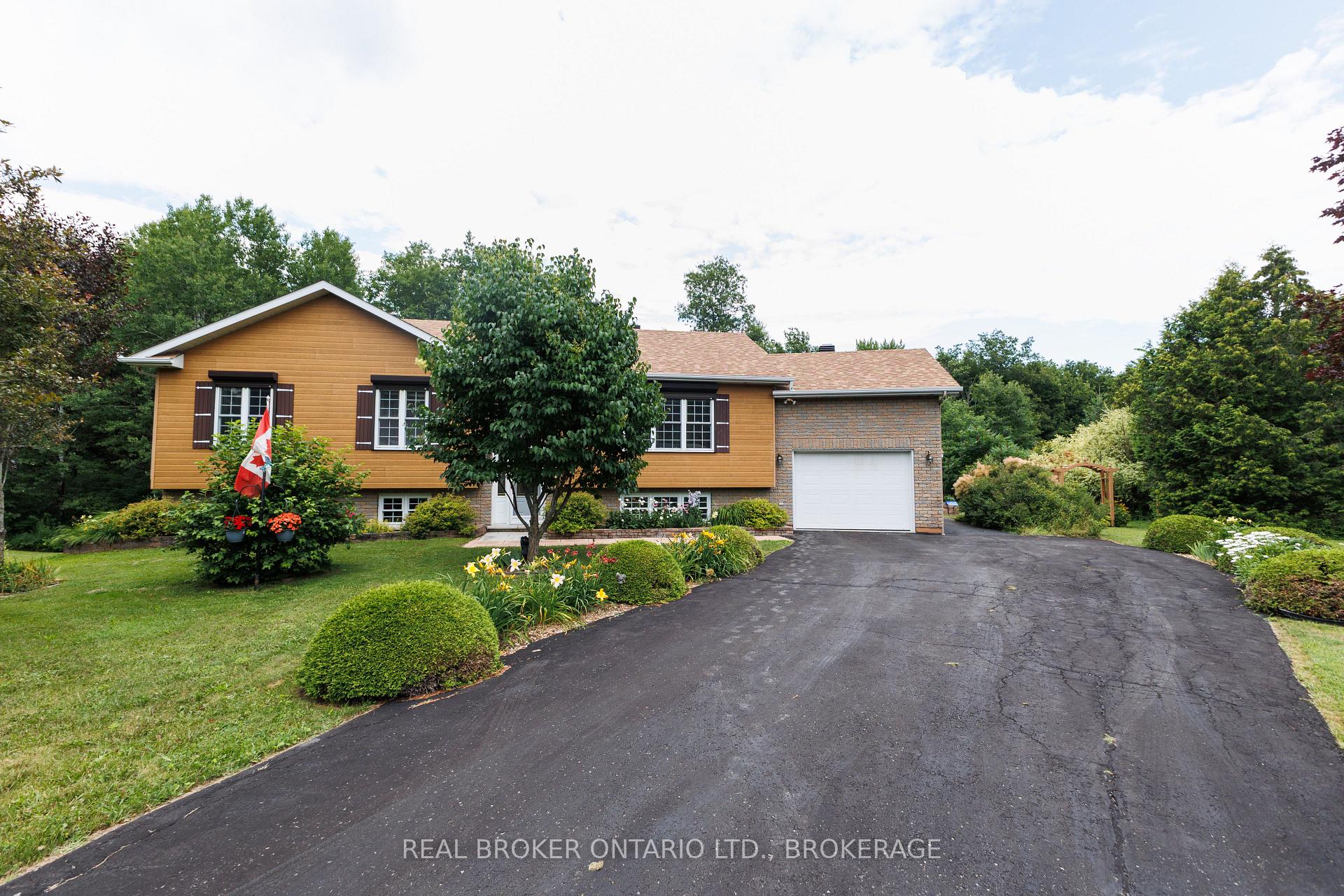 Photo 1 of 3213 Dornie Road, North Glengarry, North Glengarry (Kenyon) Twp — HOMEH