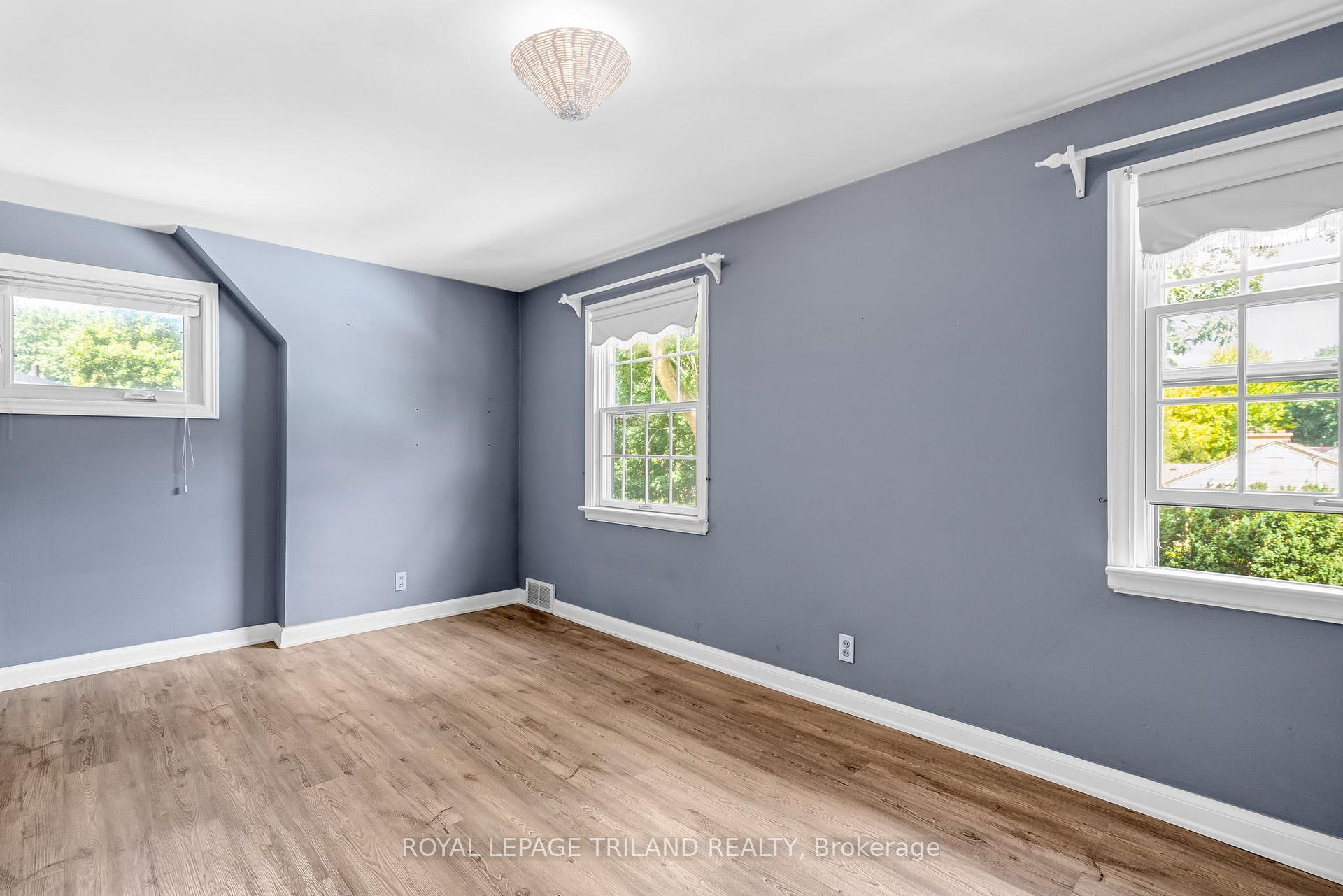 Photo 21 of 463 Riverside Drive, London, North P — HOMEH