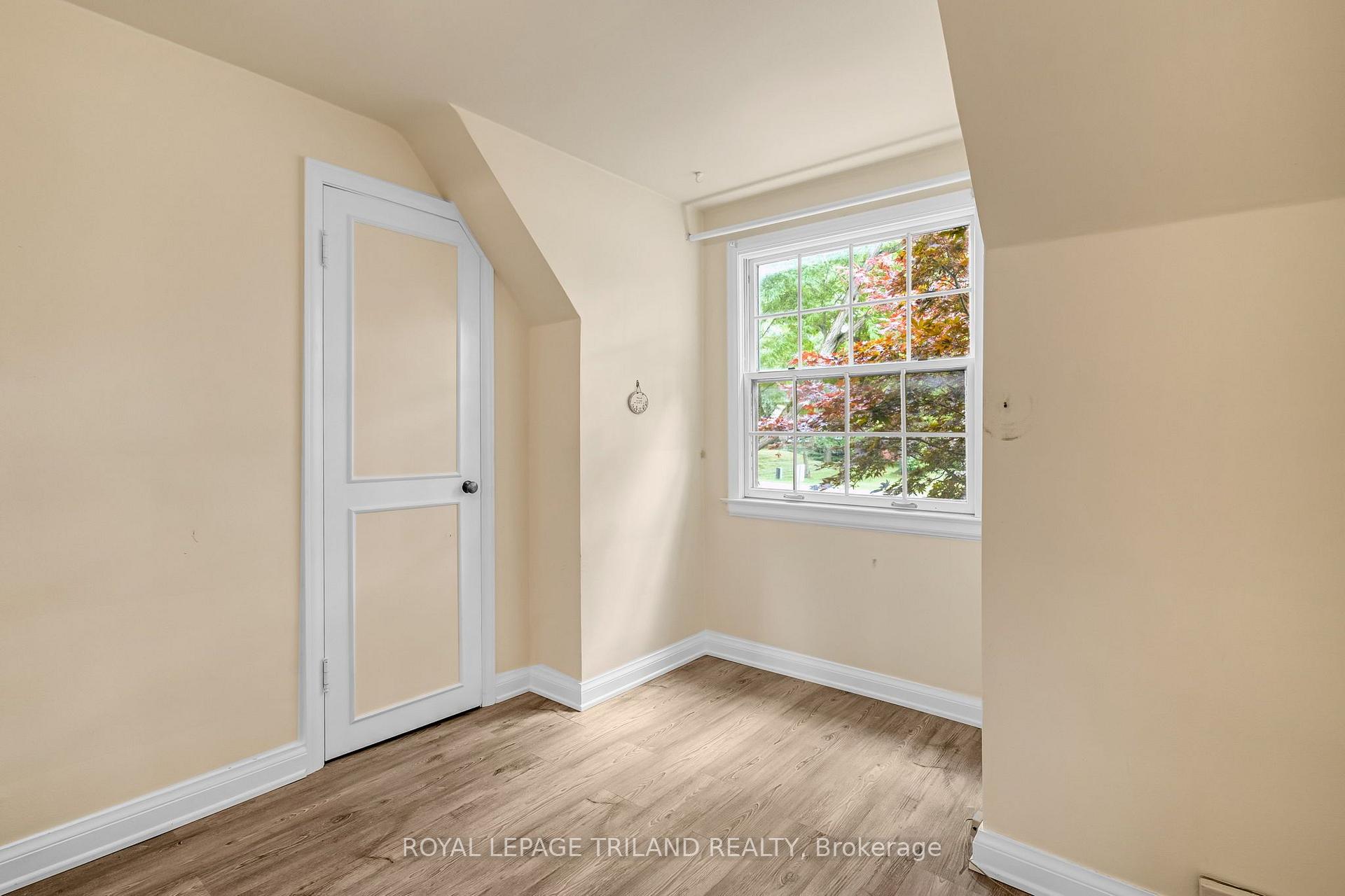 Photo 24 of 463 Riverside Drive, London, North P — HOMEH