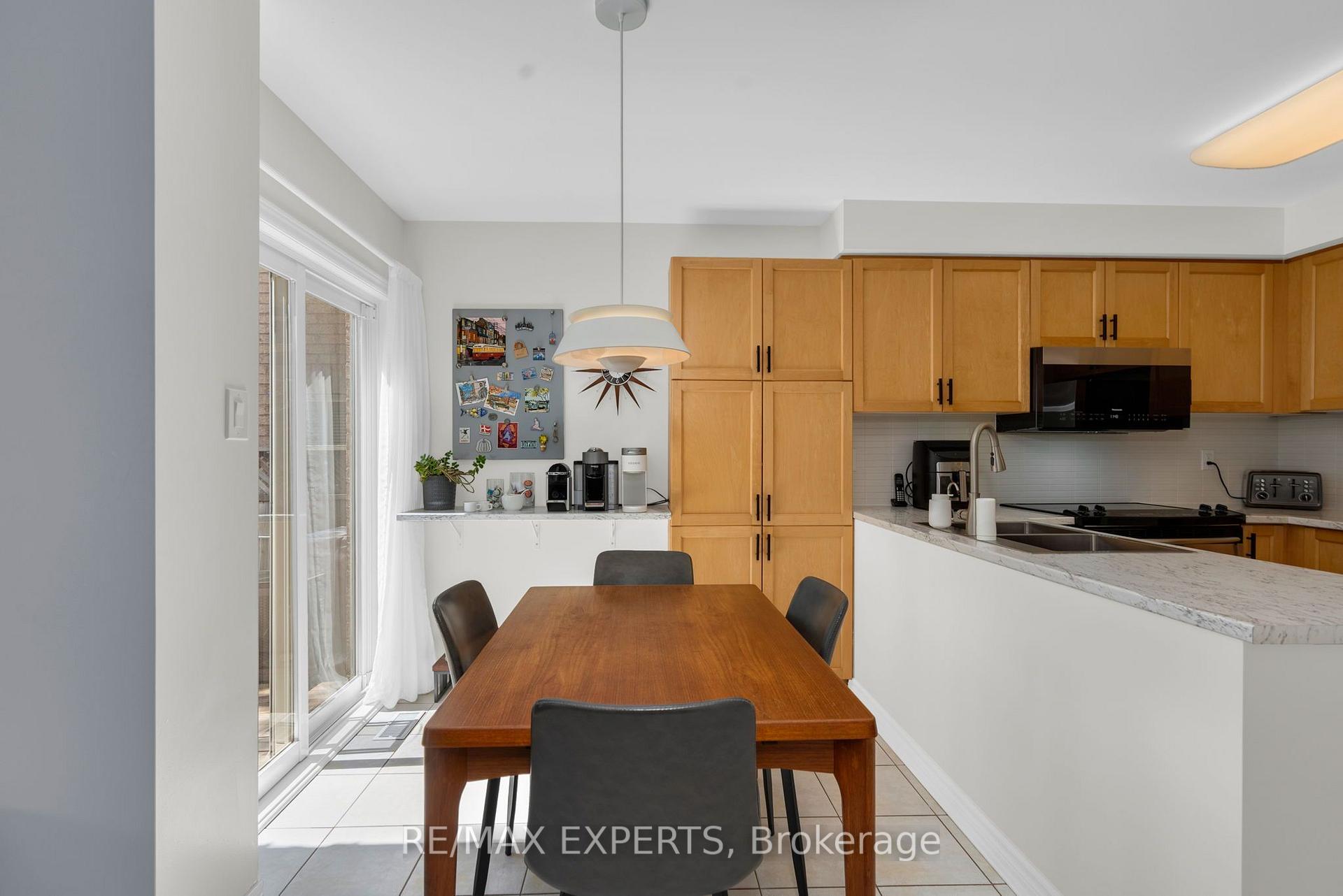 Photo 16 of 47 Castelli Court, Caledon, Bolton North — HOMEH