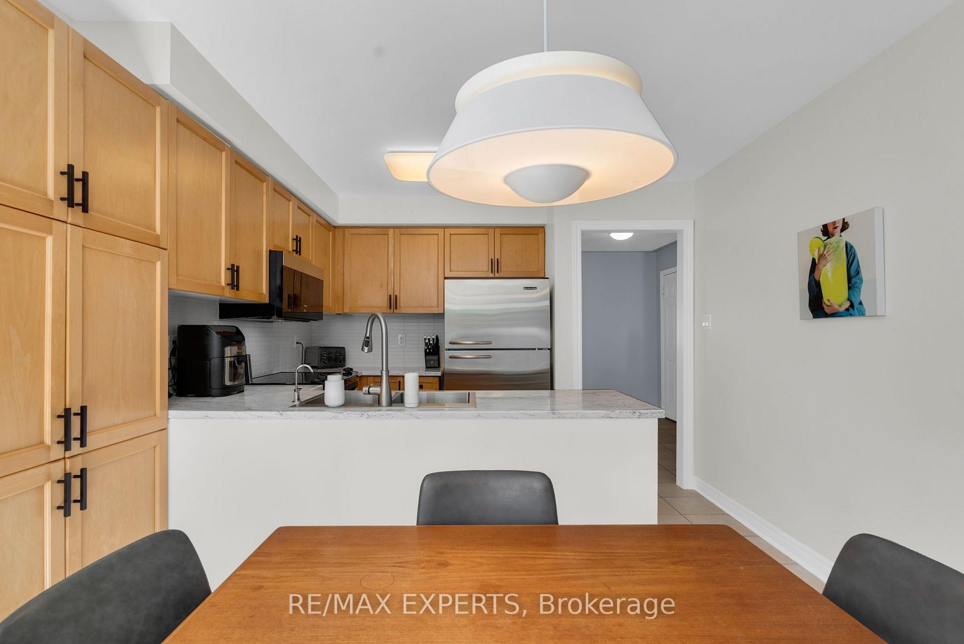 Photo 18 of 47 Castelli Court, Caledon, Bolton North — HOMEH