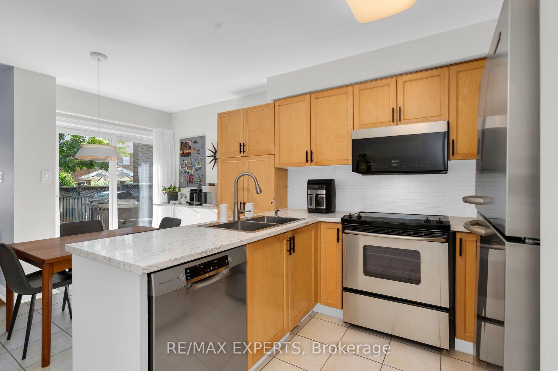 Photo 22 of 47 Castelli Court, Caledon, Bolton North — HOMEH