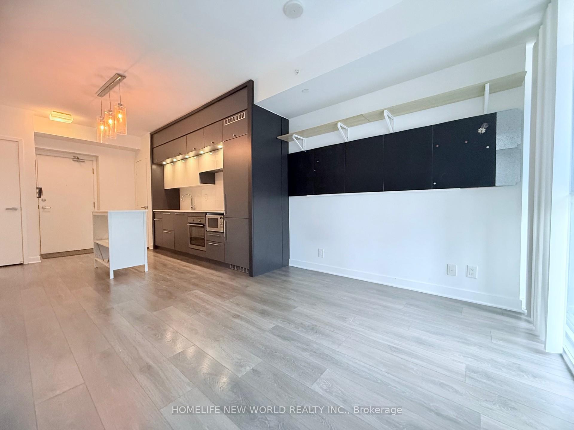 Photo 5 of Unit 511, 15 Grenville Street, Toronto, Bay Street Corridor — HOMEH
