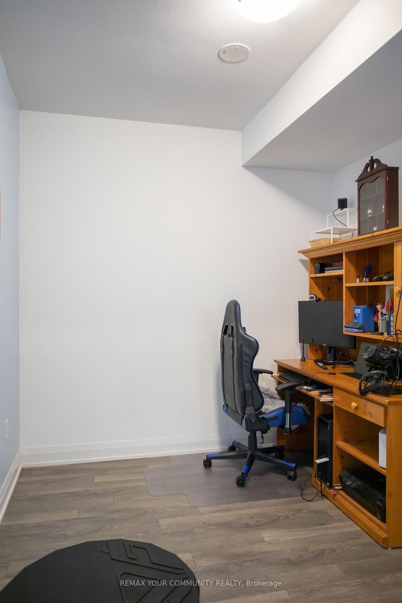 Photo 5 of Unit 802, 4800 Highway 7, Vaughan, East Woodbridge — HOMEH