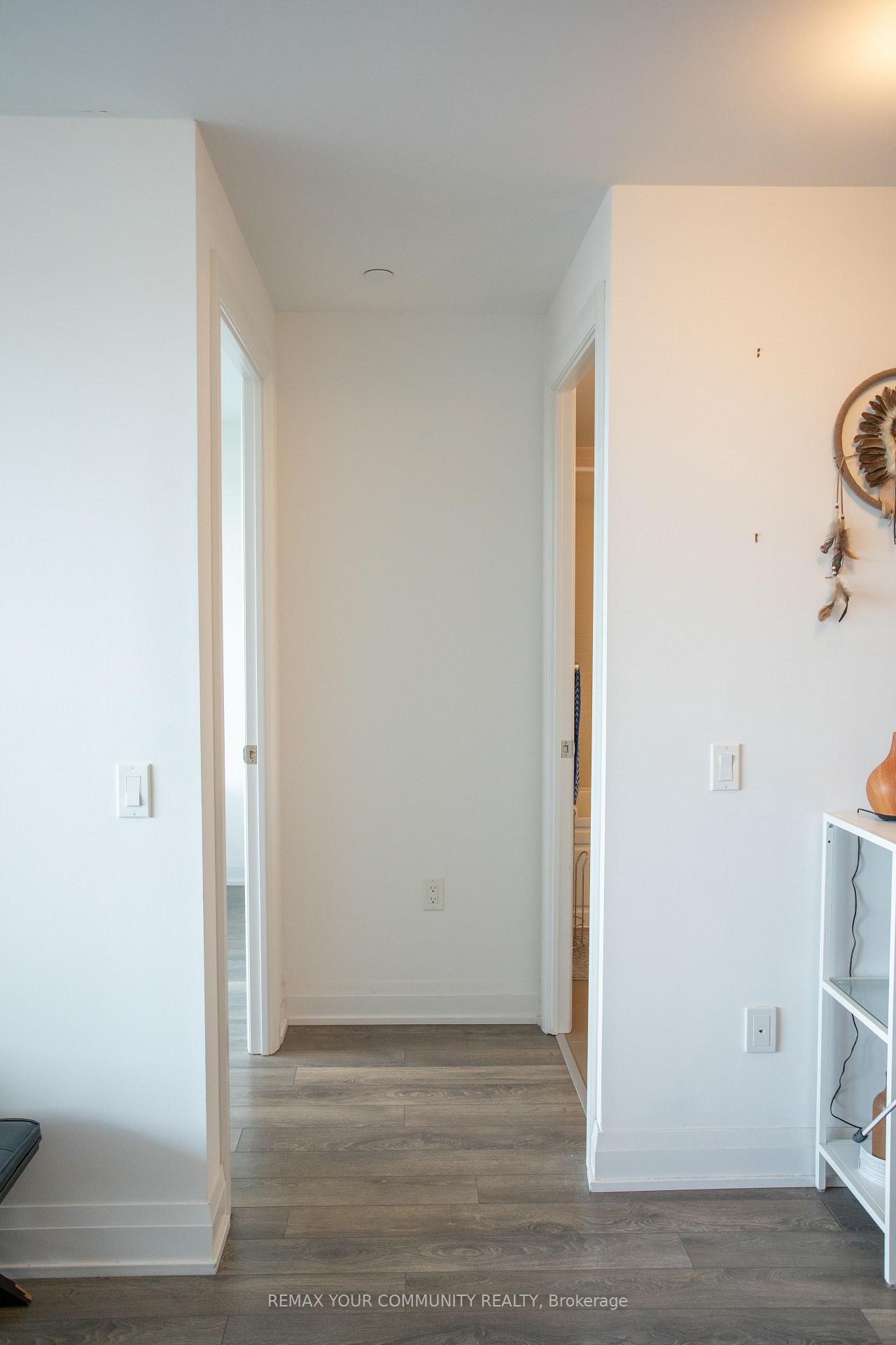 Photo 9 of Unit 802, 4800 Highway 7, Vaughan, East Woodbridge — HOMEH