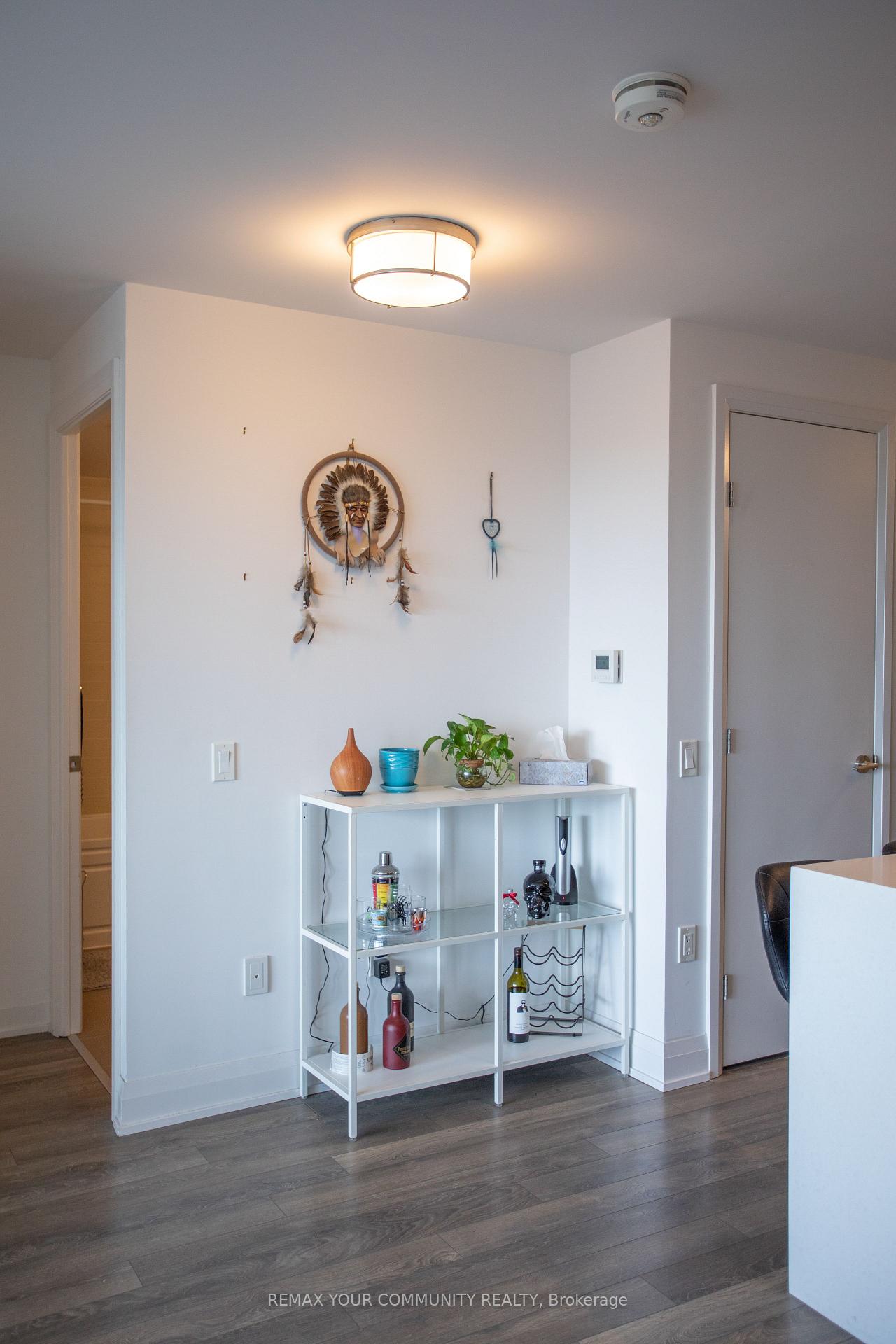 Photo 10 of Unit 802, 4800 Highway 7, Vaughan, East Woodbridge — HOMEH
