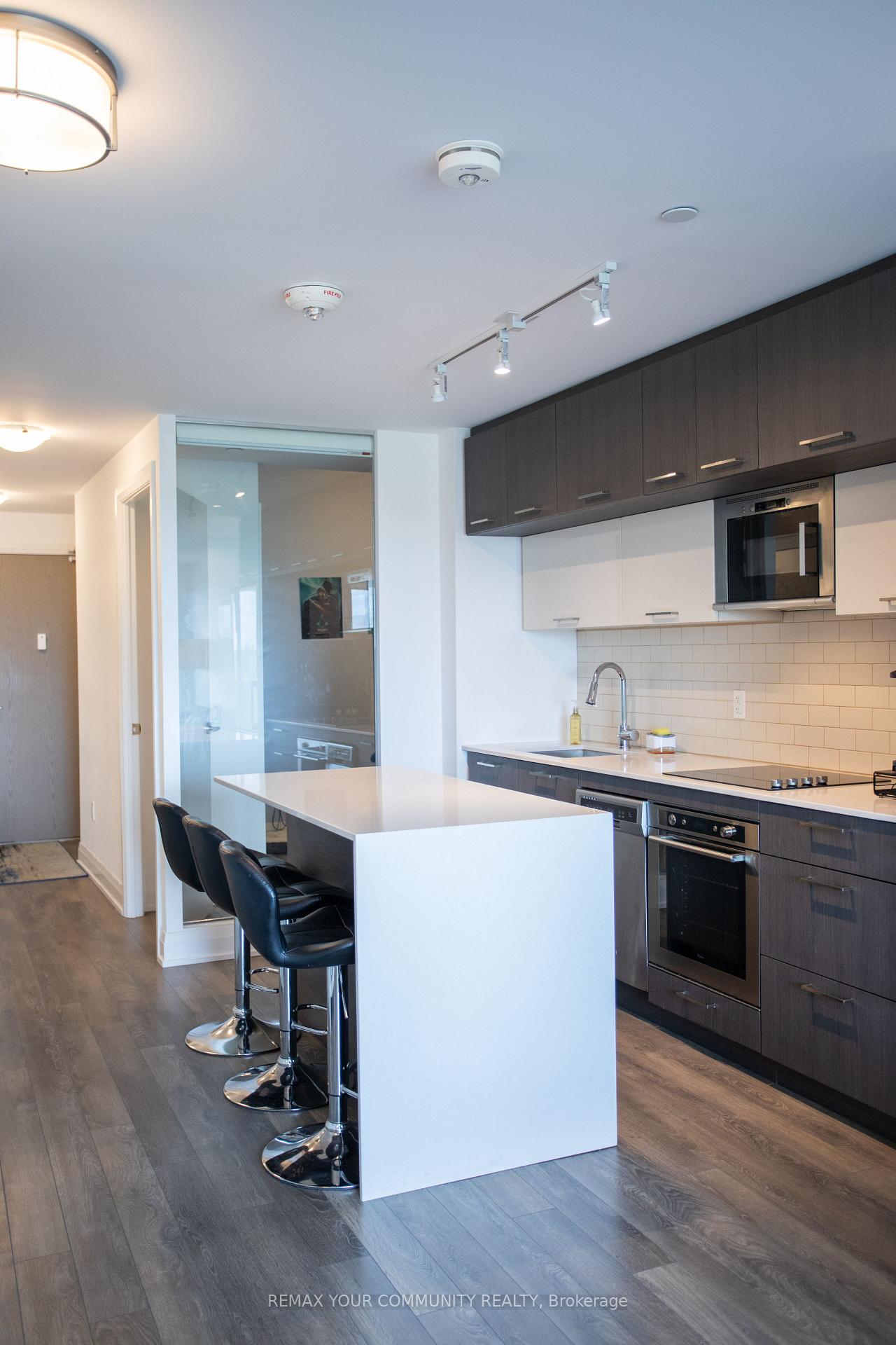 Photo 13 of Unit 802, 4800 Highway 7, Vaughan, East Woodbridge — HOMEH