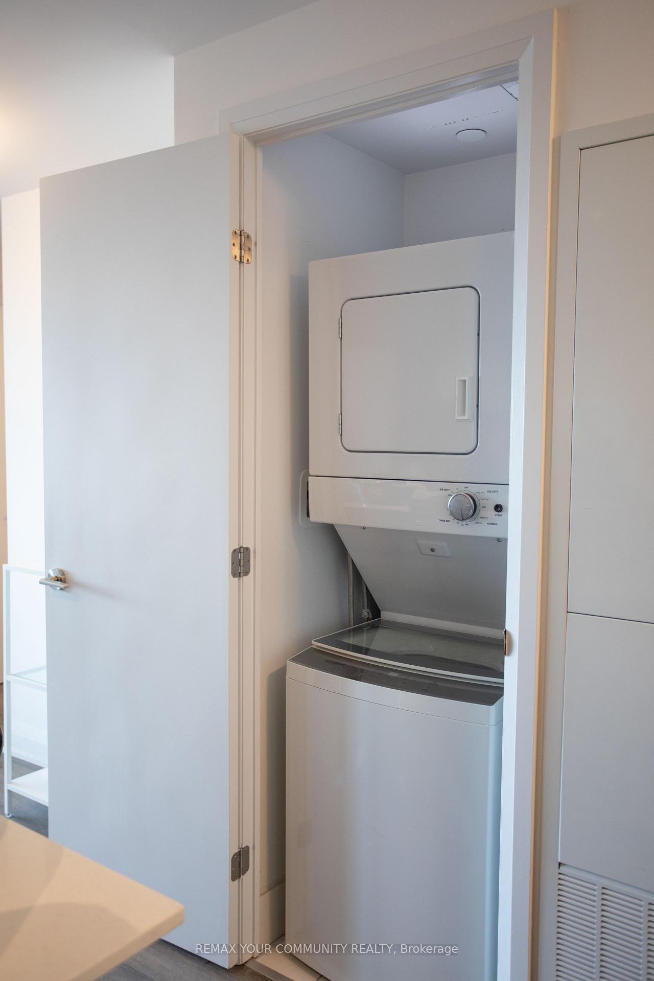 Photo 18 of Unit 802, 4800 Highway 7, Vaughan, East Woodbridge — HOMEH