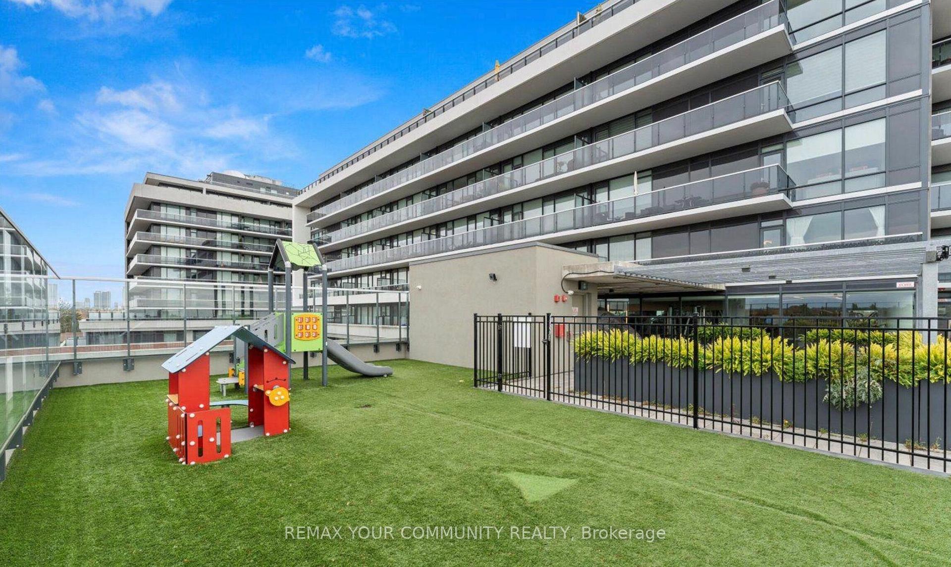 Photo 26 of Unit 802, 4800 Highway 7, Vaughan, East Woodbridge — HOMEH