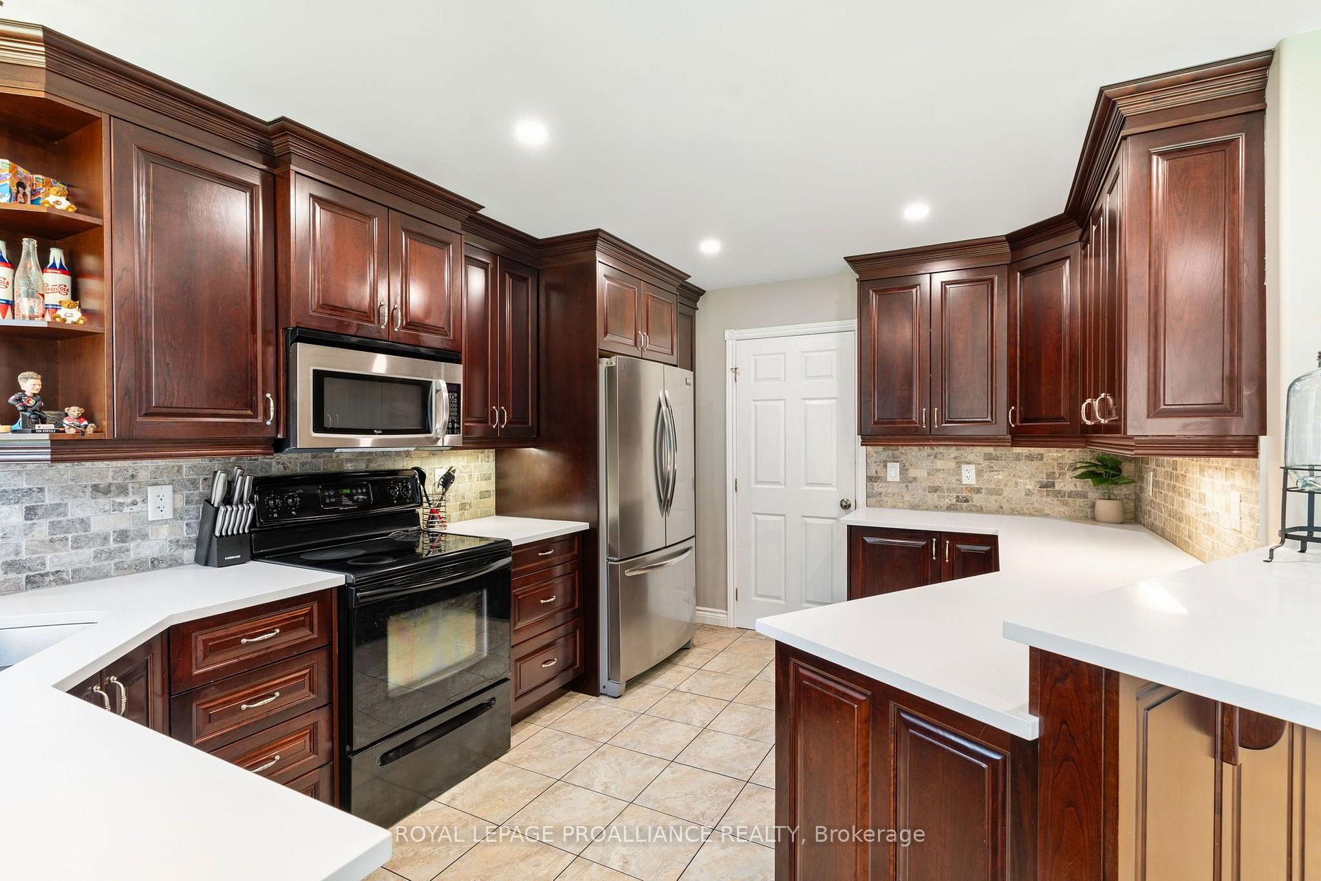 Photo 11 of 7 Albert Street, Edwardsburgh/Cardinal, Edwardsburgh/Cardinal Twp — HOMEH