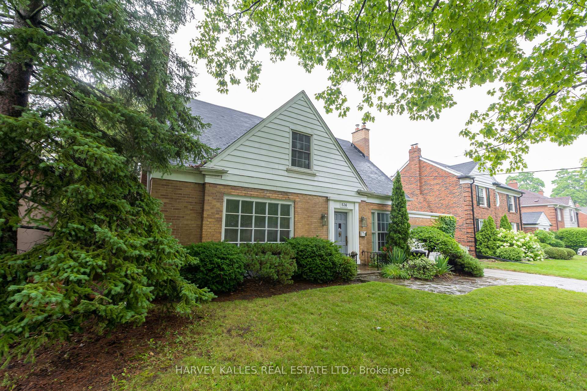 Photo 2 of 536 Blythwood Road, North York, Bridle Path-Sunnybrook-York Mills — HOMEH
