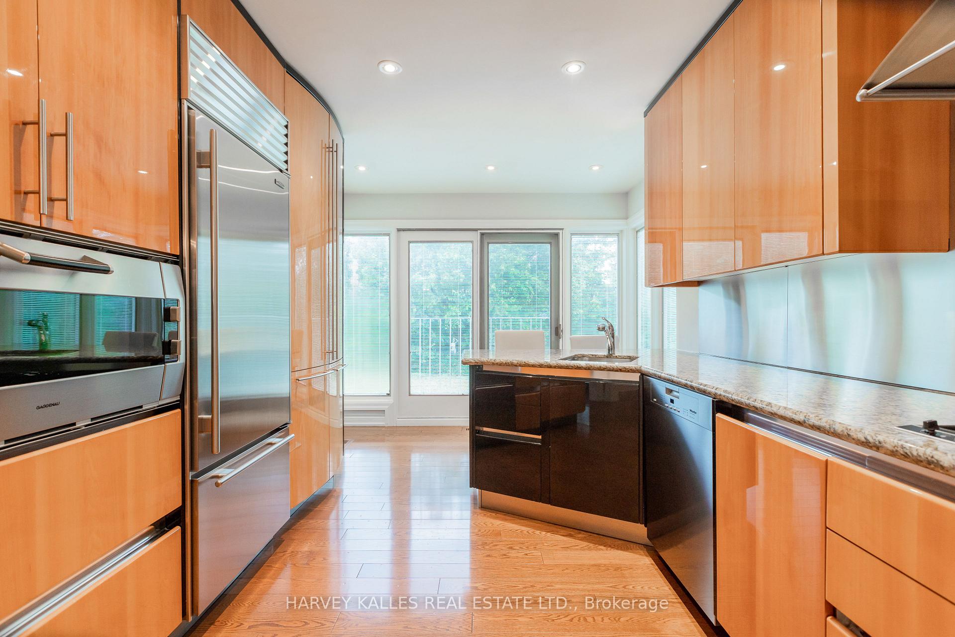 Photo 12 of 536 Blythwood Road, North York, Bridle Path-Sunnybrook-York Mills — HOMEH