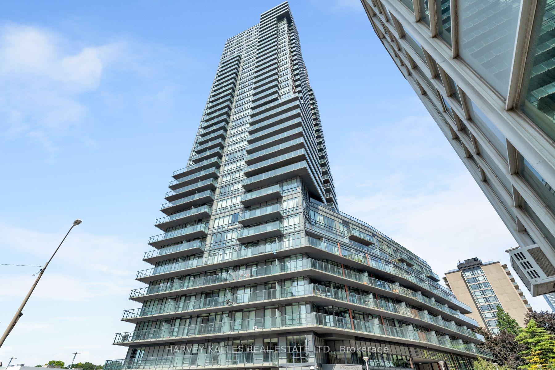 Front of Unit 1609, 825 Church Street